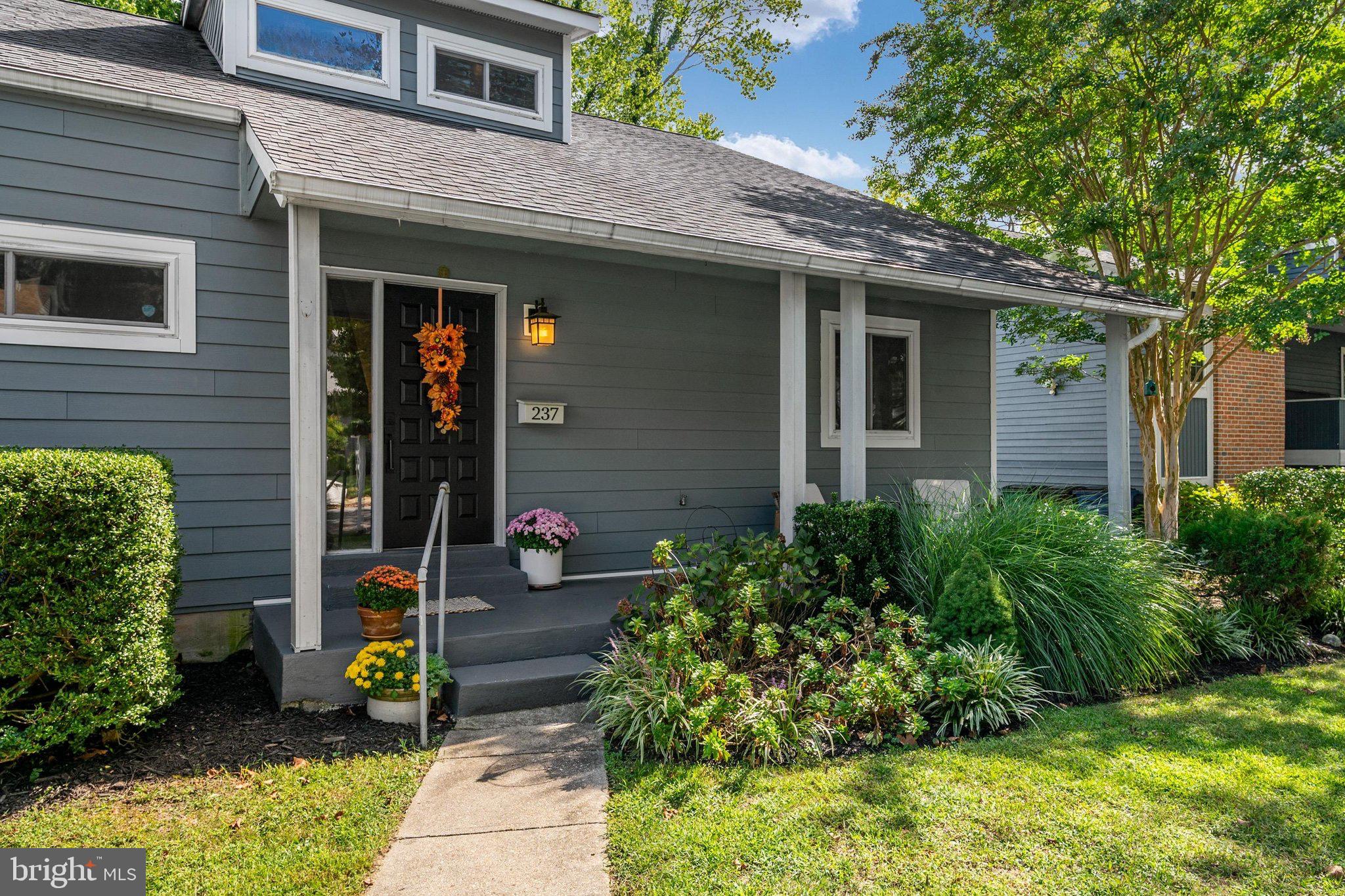 237 CHATHAM LANE