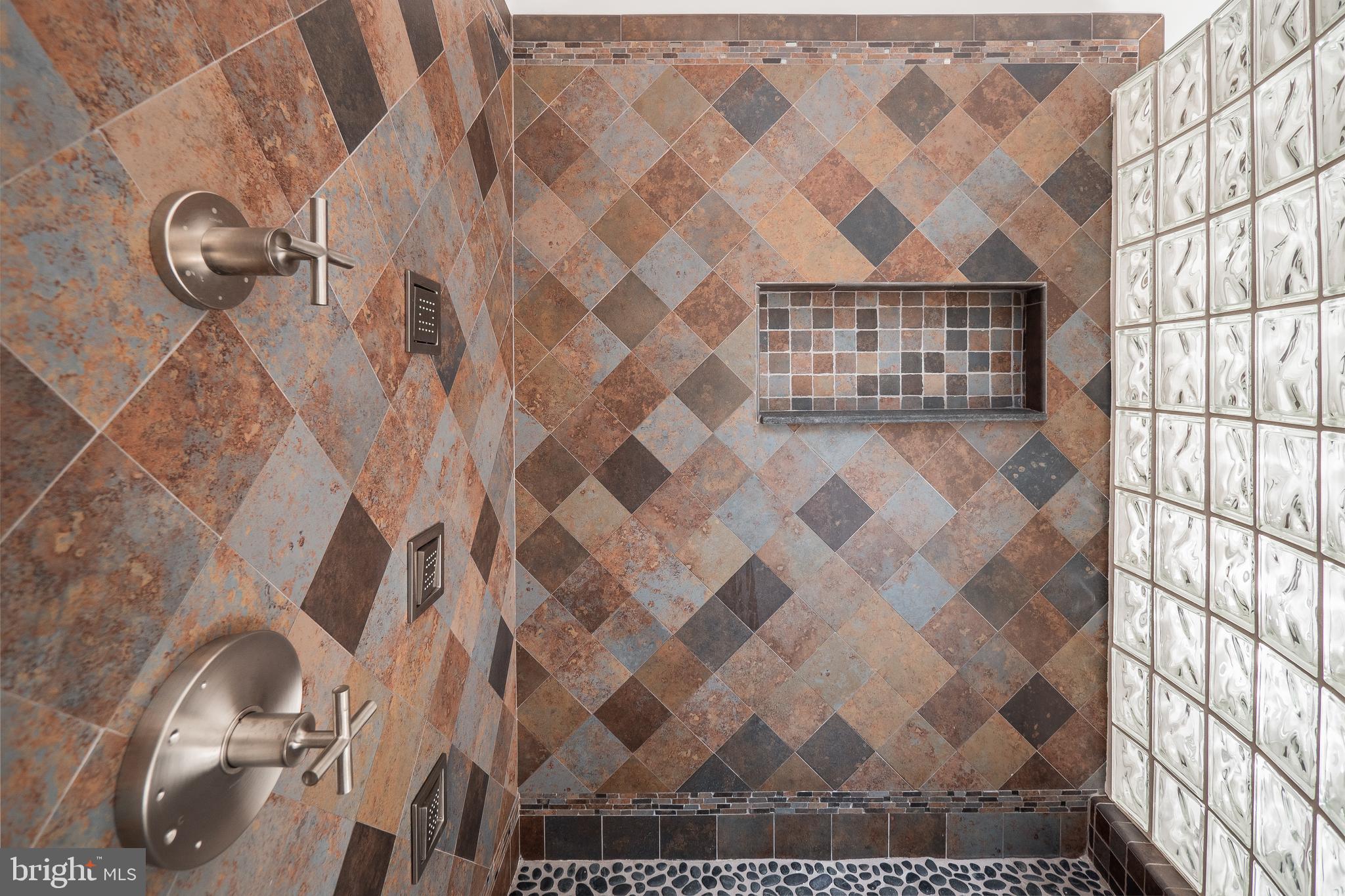 BRIDLE PATH CROSSING - Residential