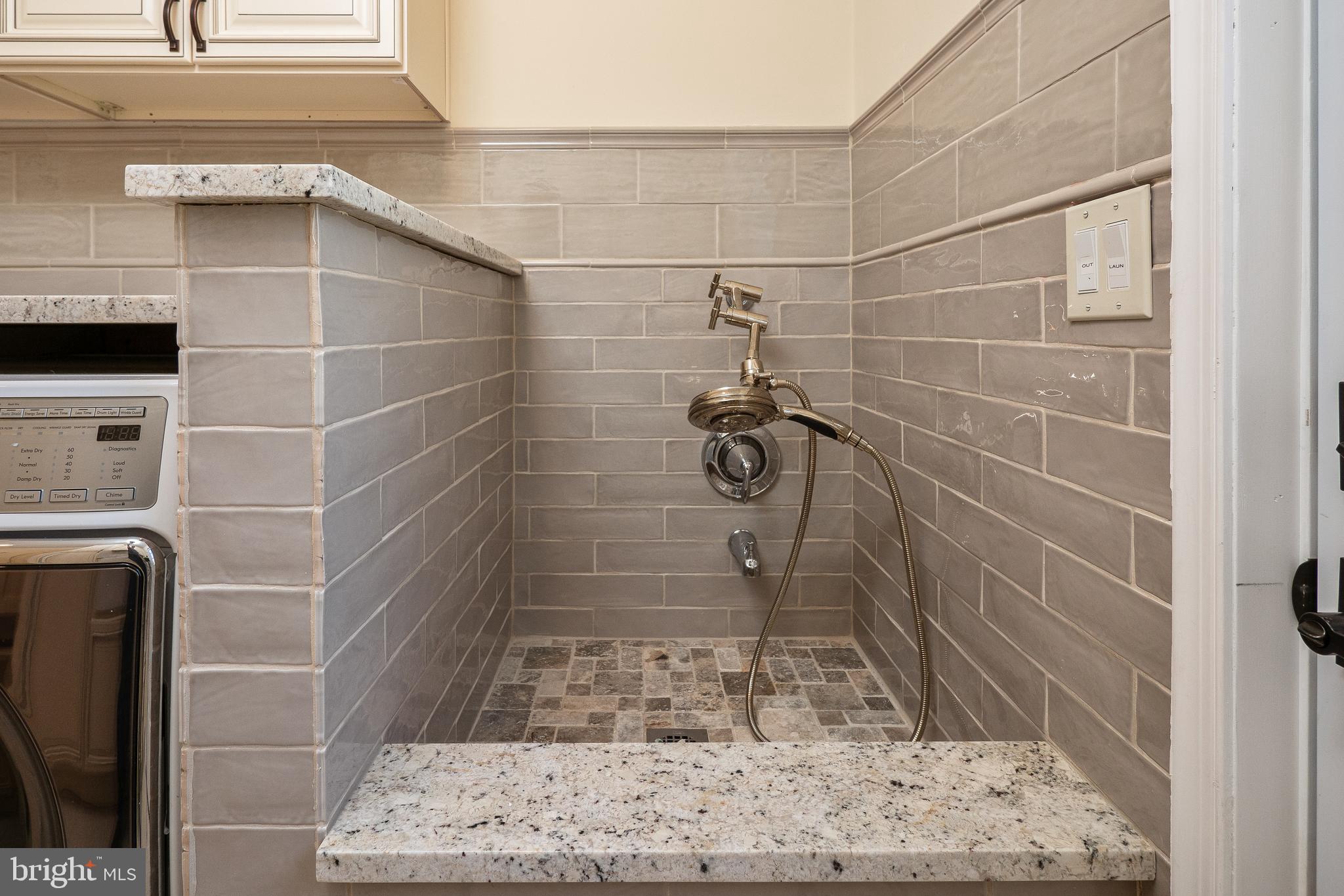 BRIDLE PATH CROSSING - Residential