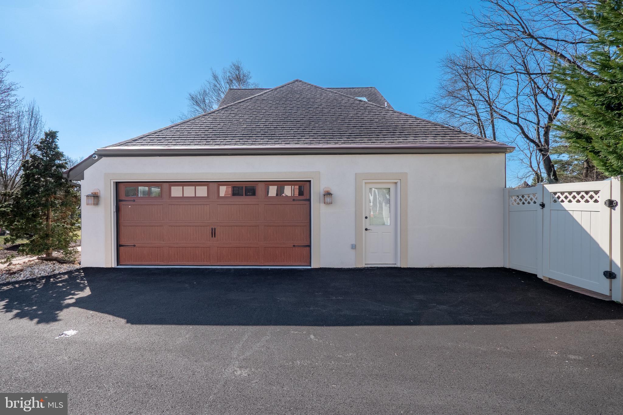 BRIDLE PATH CROSSING - Residential