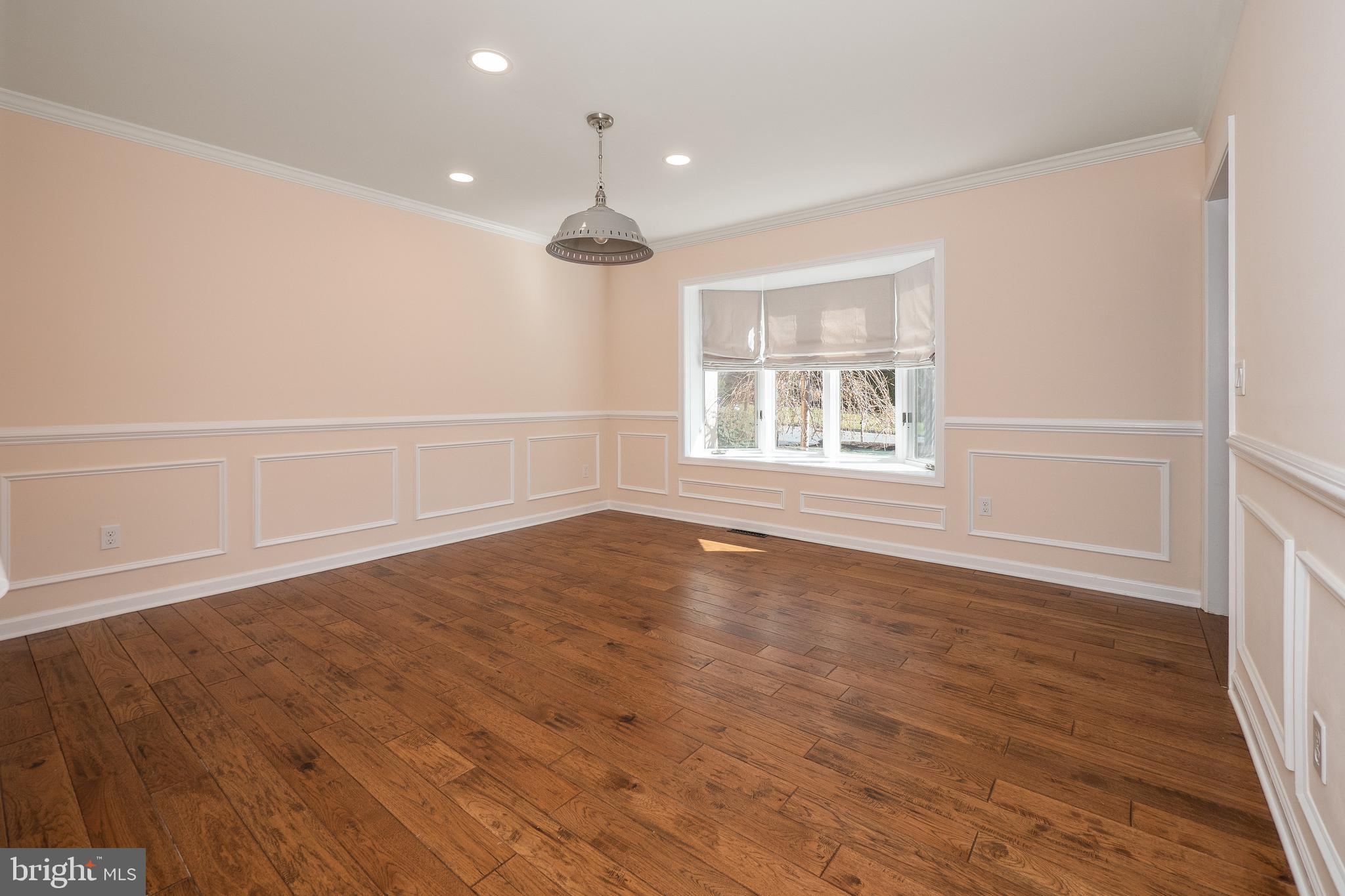 BRIDLE PATH CROSSING - Residential