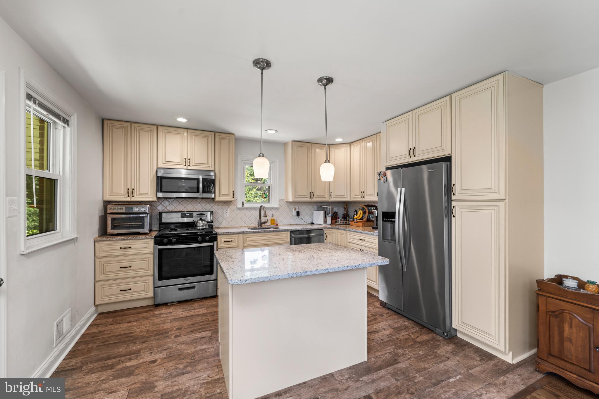 LAURELDALE - Residential