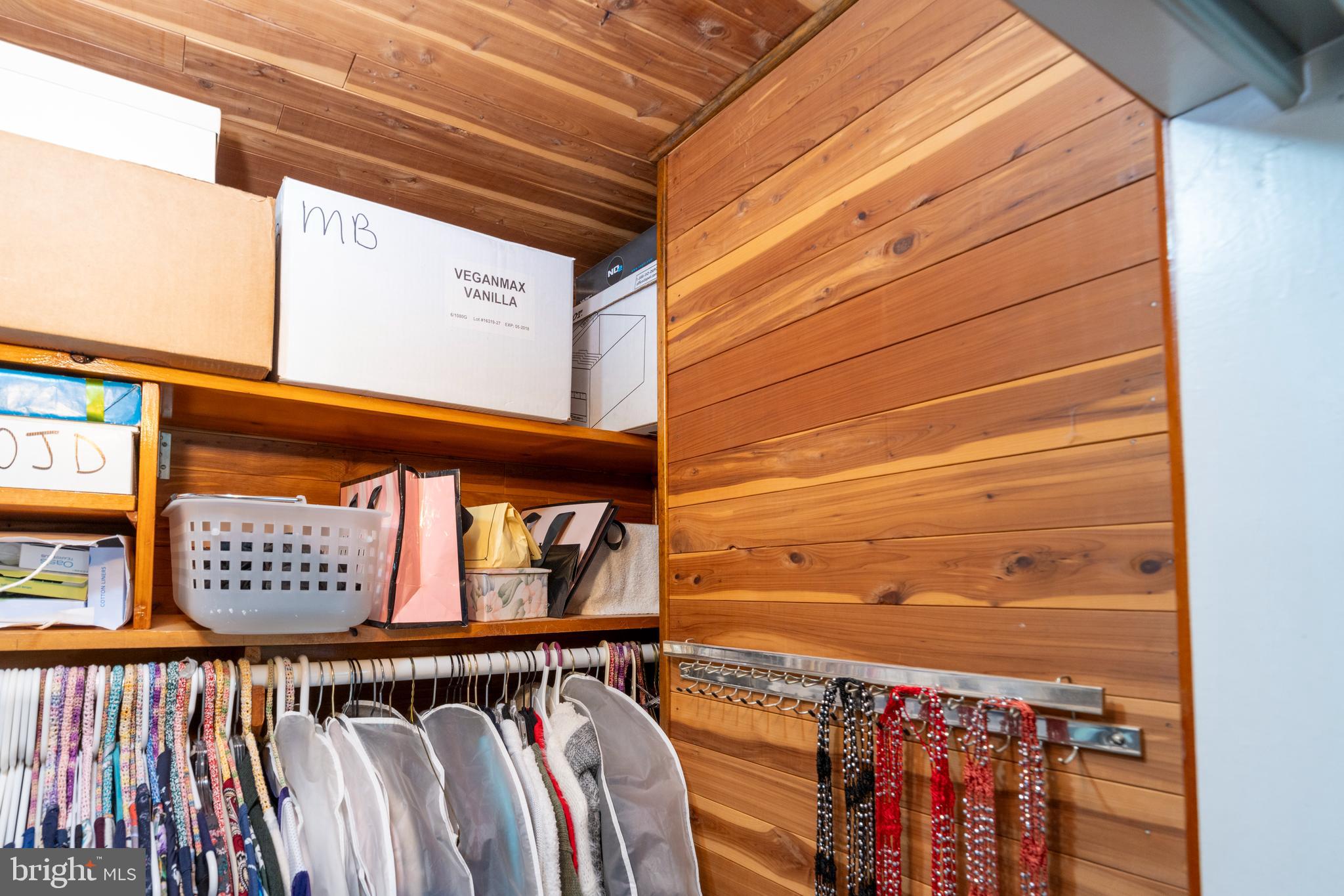 LAURELDALE - Residential