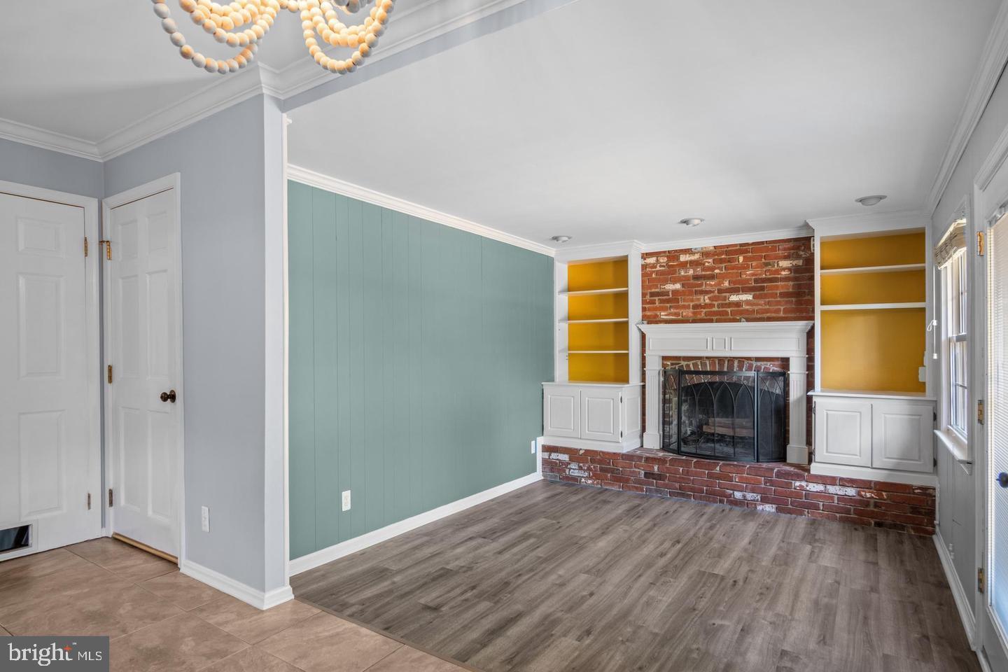 ROSE HILL MANOR - Residential Lease