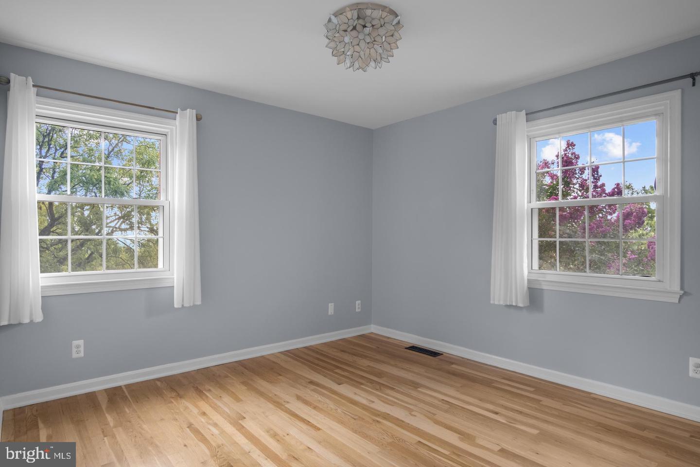 ROSE HILL MANOR - Residential Lease