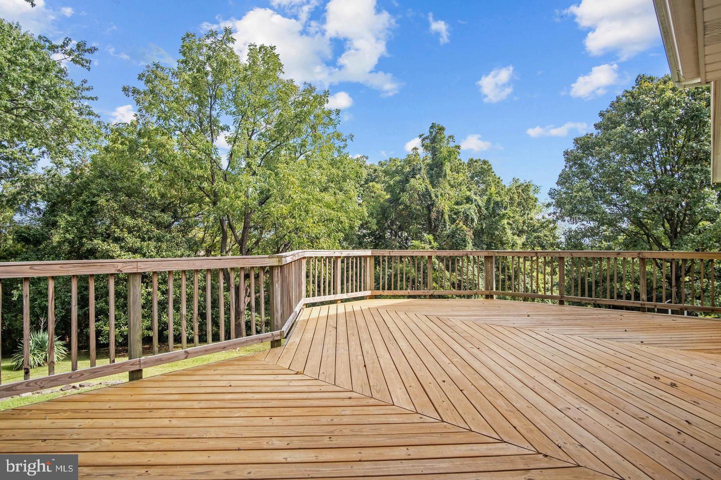 ROSE HILL MANOR - Residential Lease