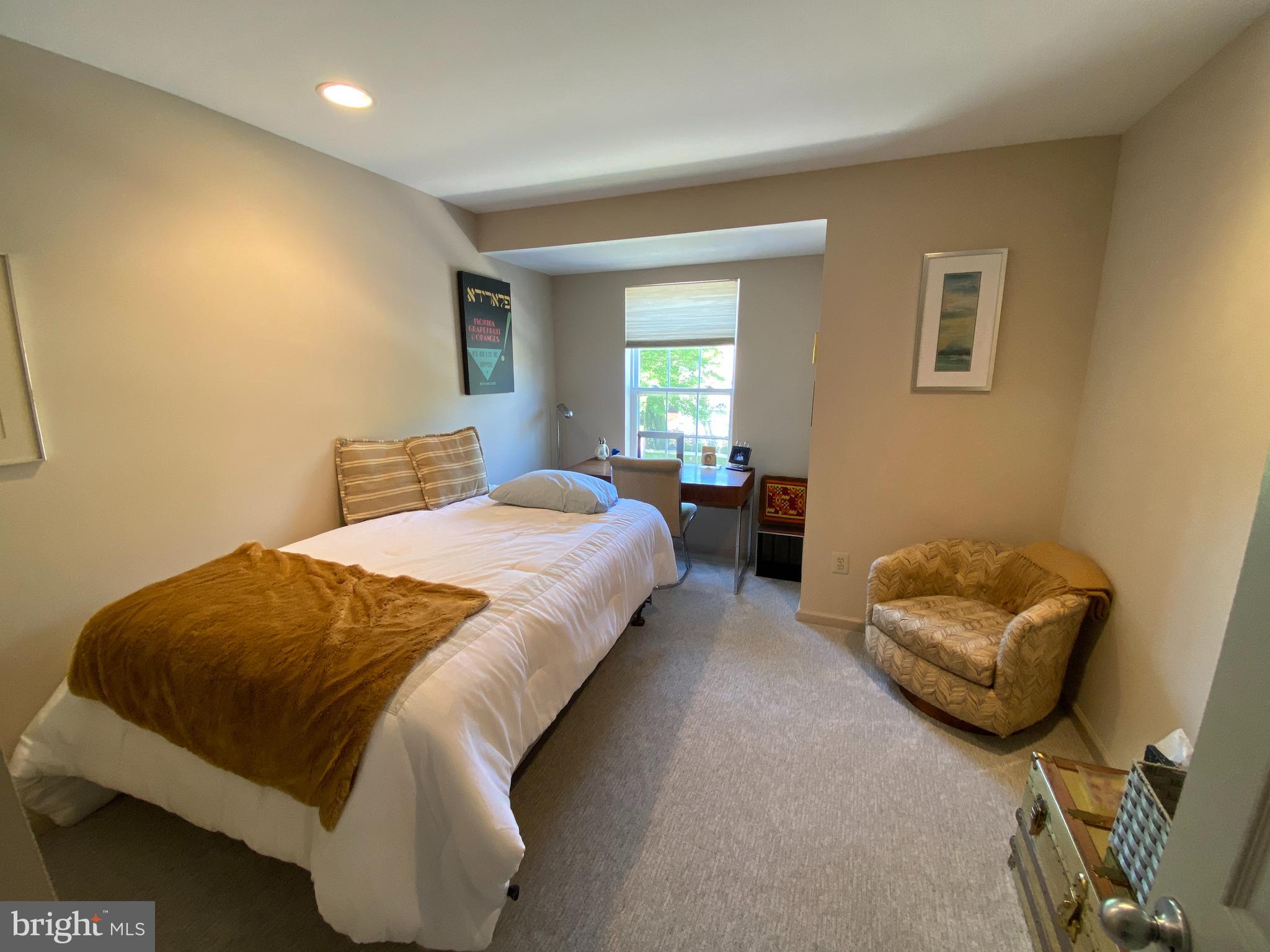 HAMPTON GREEN - Residential