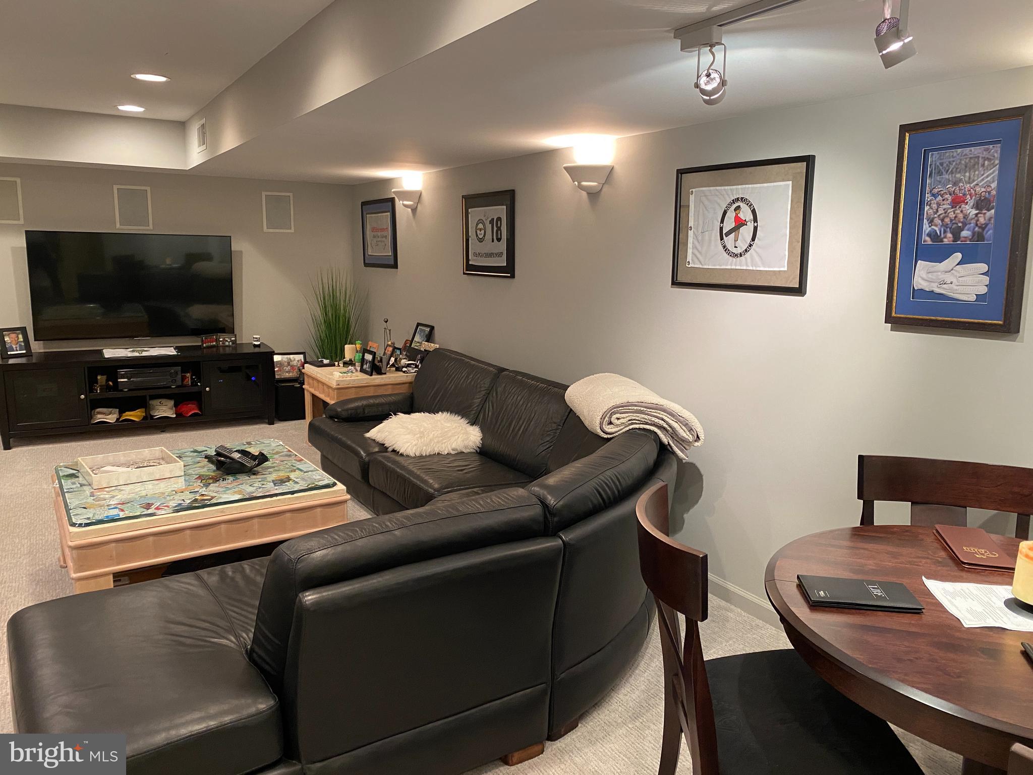 HAMPTON GREEN - Residential