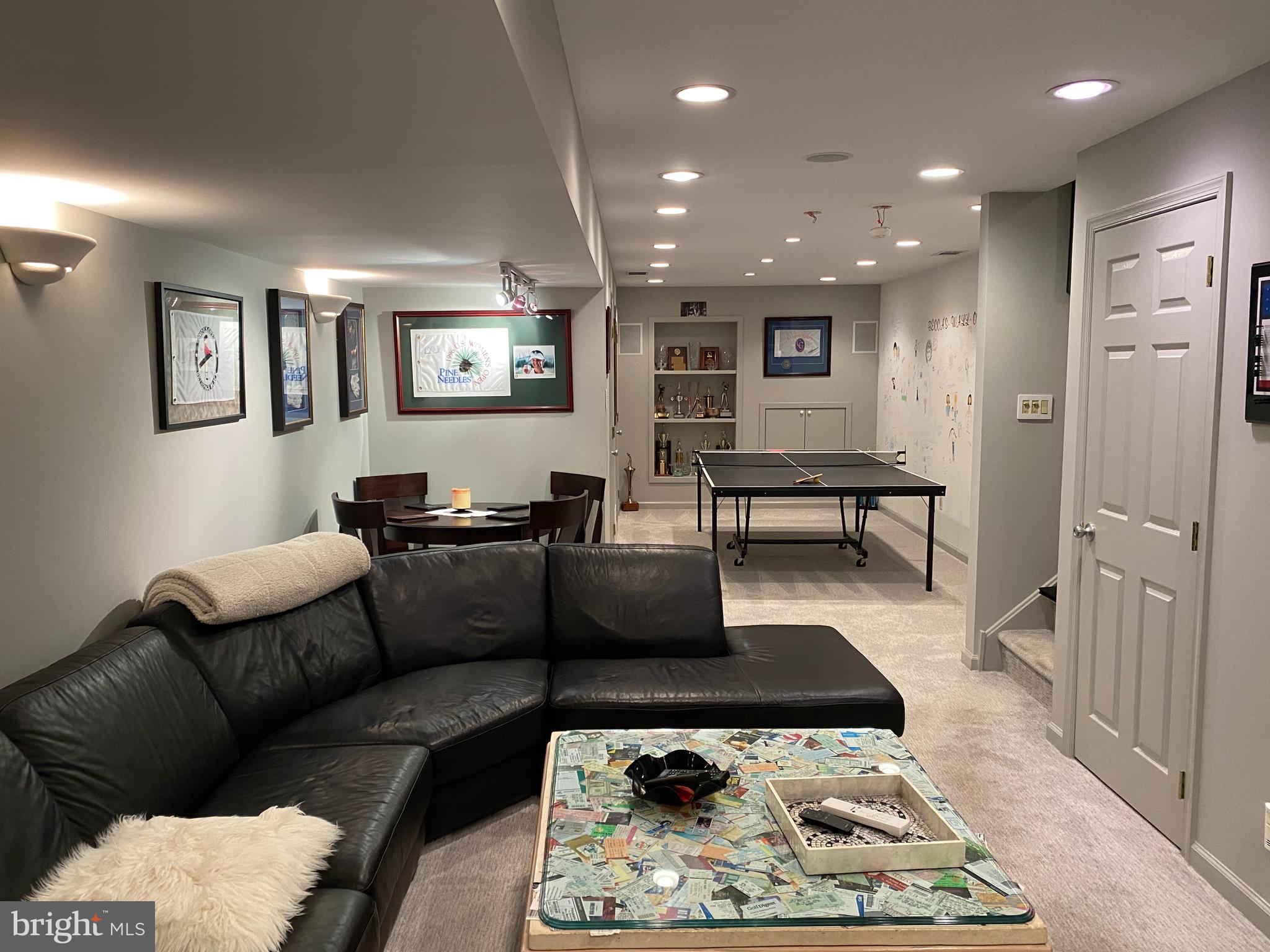 HAMPTON GREEN - Residential