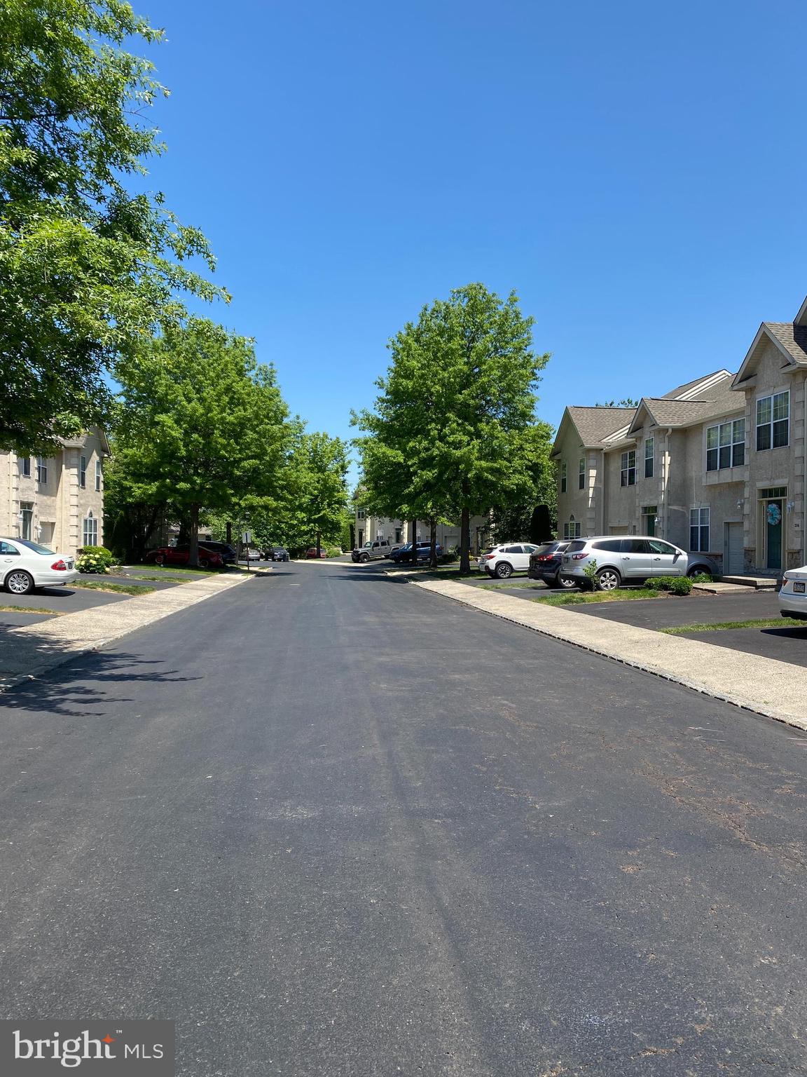 HAMPTON GREEN - Residential