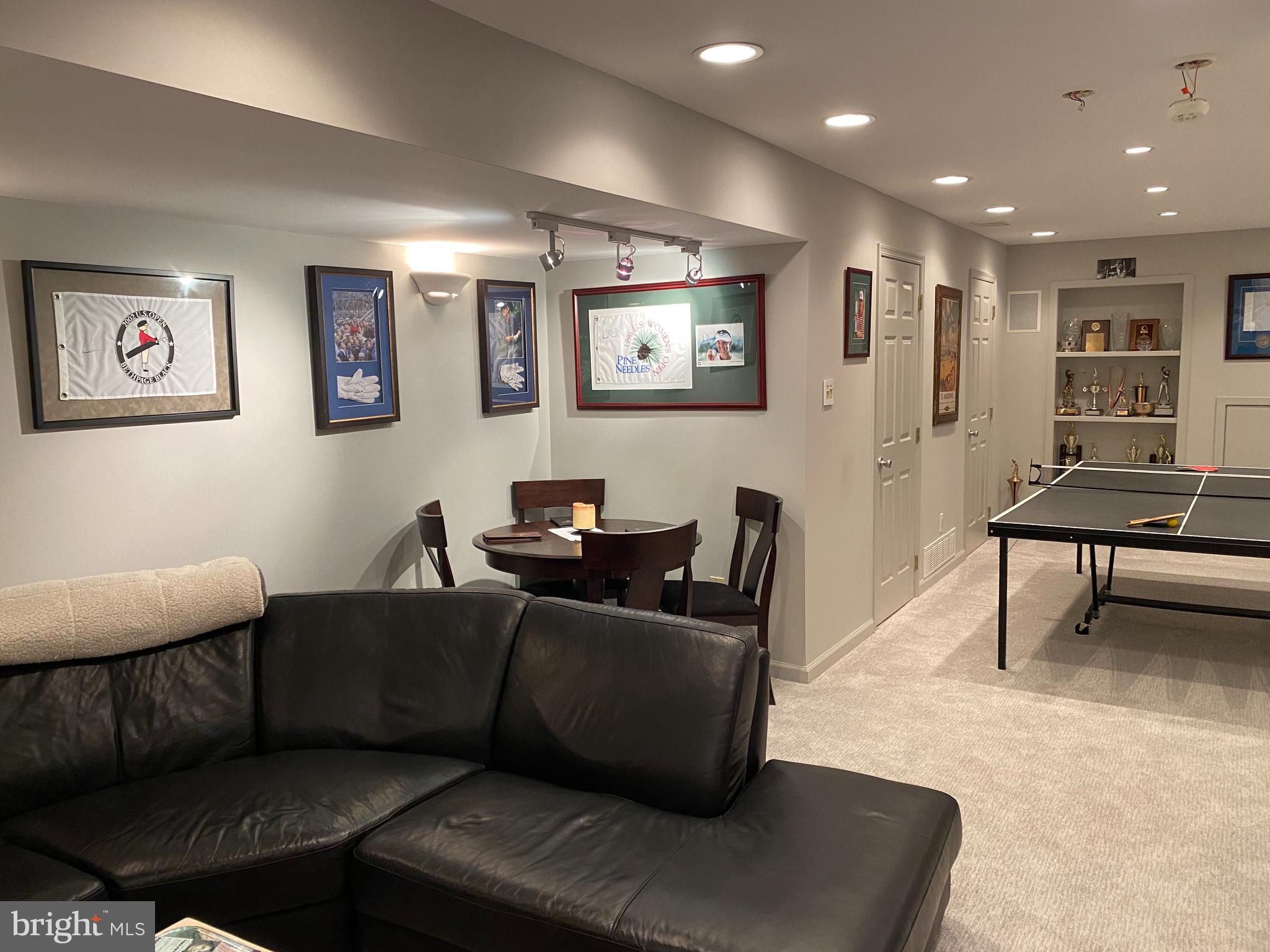 HAMPTON GREEN - Residential