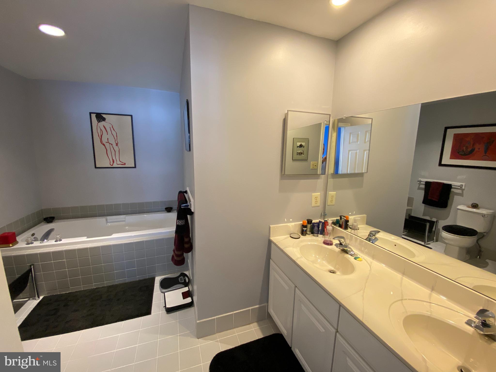 HAMPTON GREEN - Residential