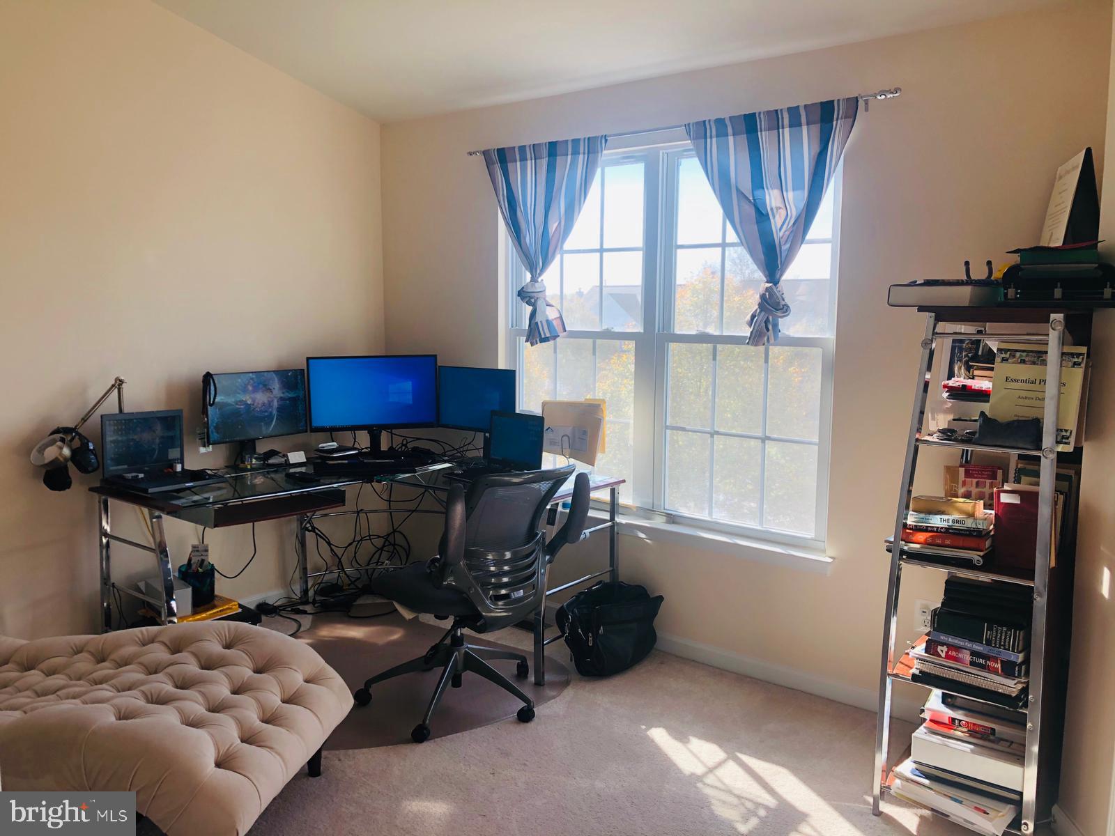 SOUTH RIDING - Residential