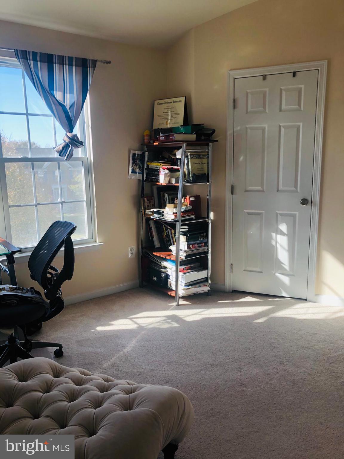 SOUTH RIDING - Residential