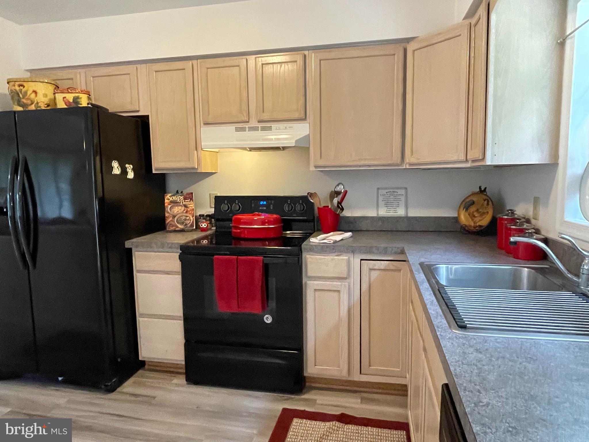 HAZEL RIVER - Residential