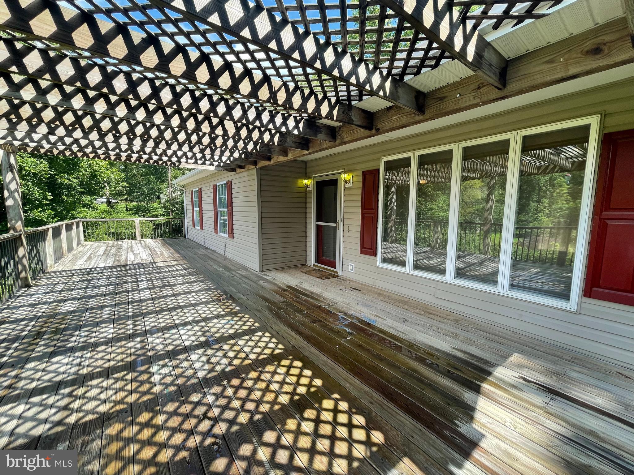 HAZEL RIVER - Residential