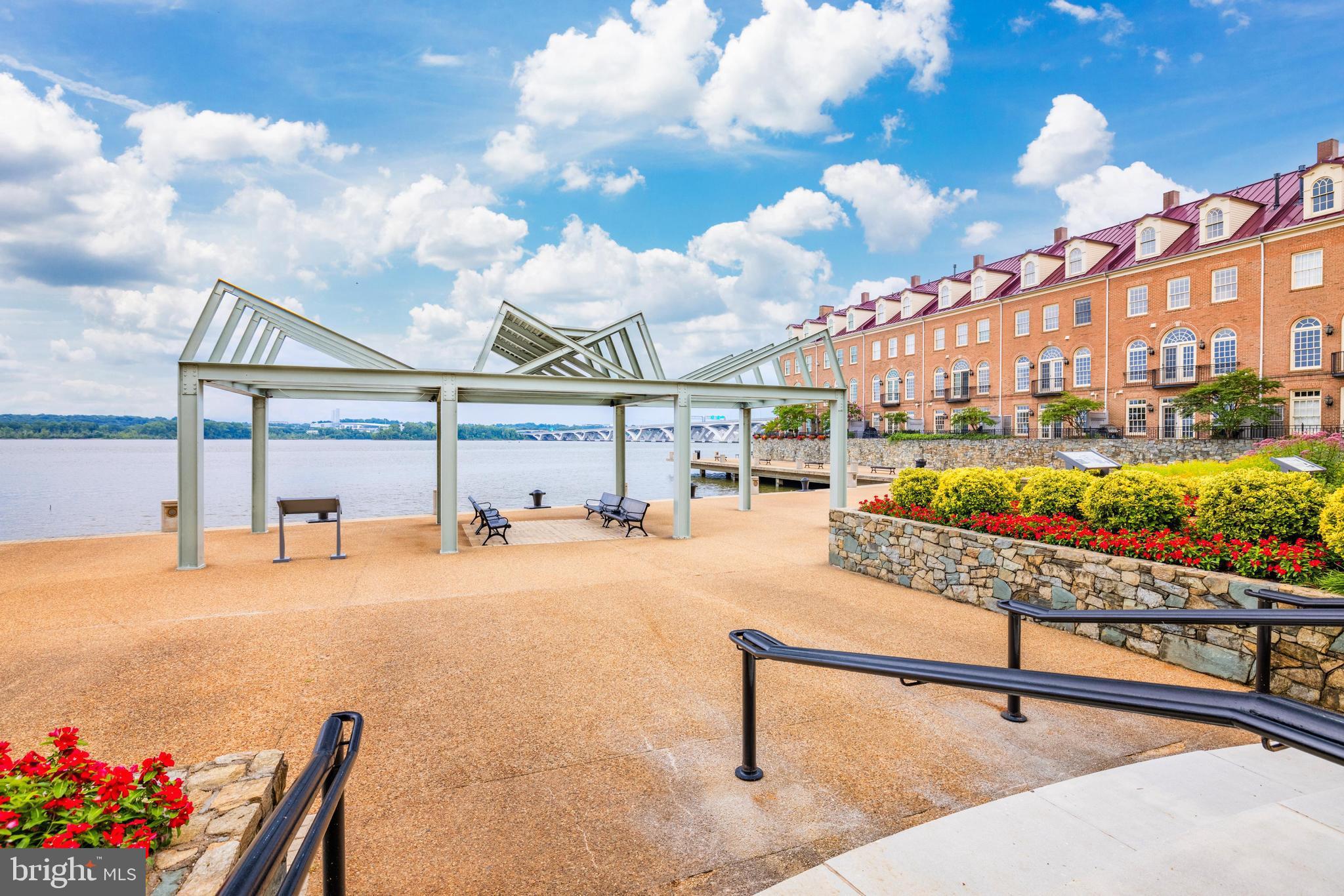 FORDS LANDING - Residential