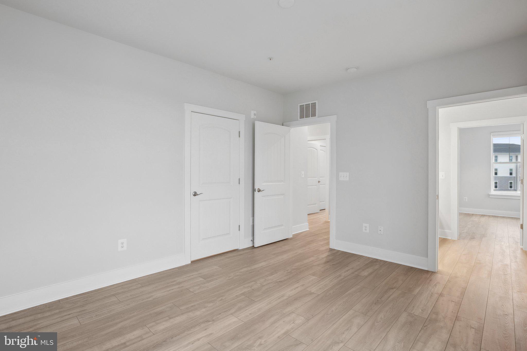 FOUR SEASONS AT KENT ISLAND - Residential