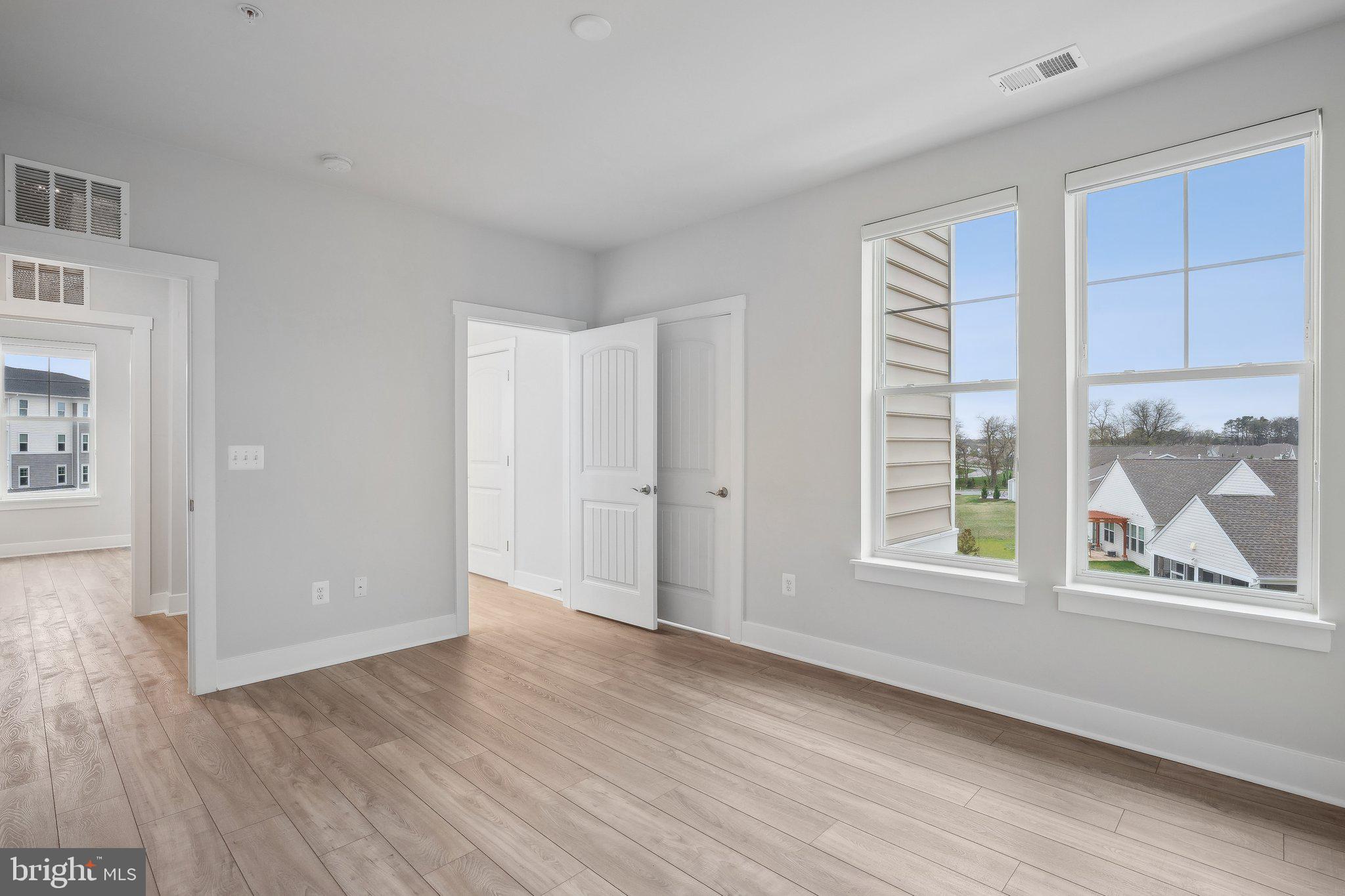 FOUR SEASONS AT KENT ISLAND - Residential