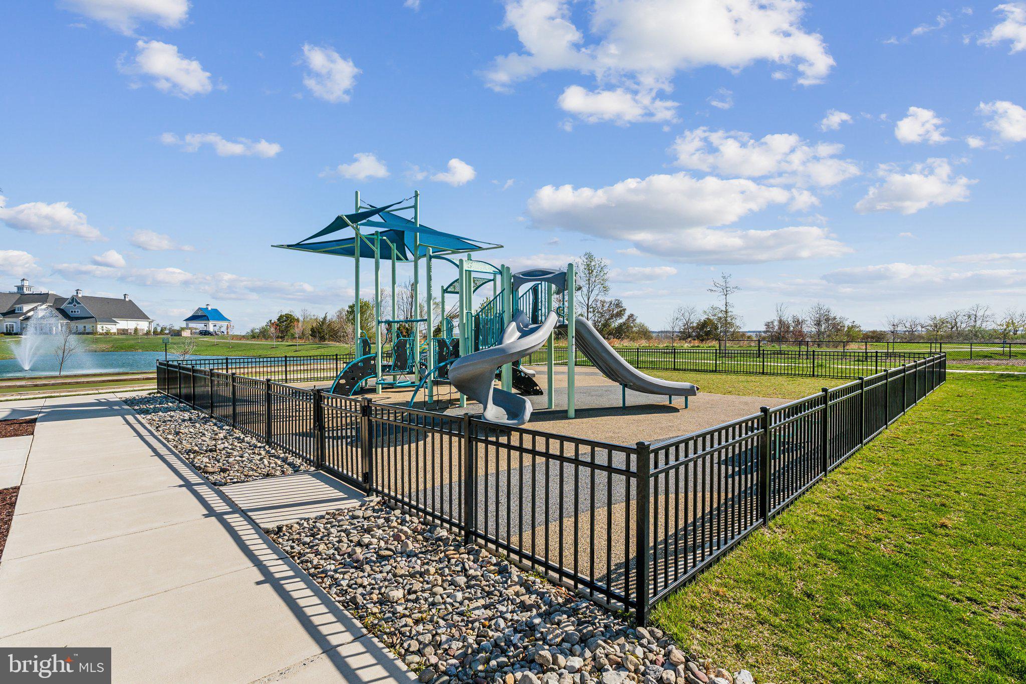 FOUR SEASONS AT KENT ISLAND - Residential