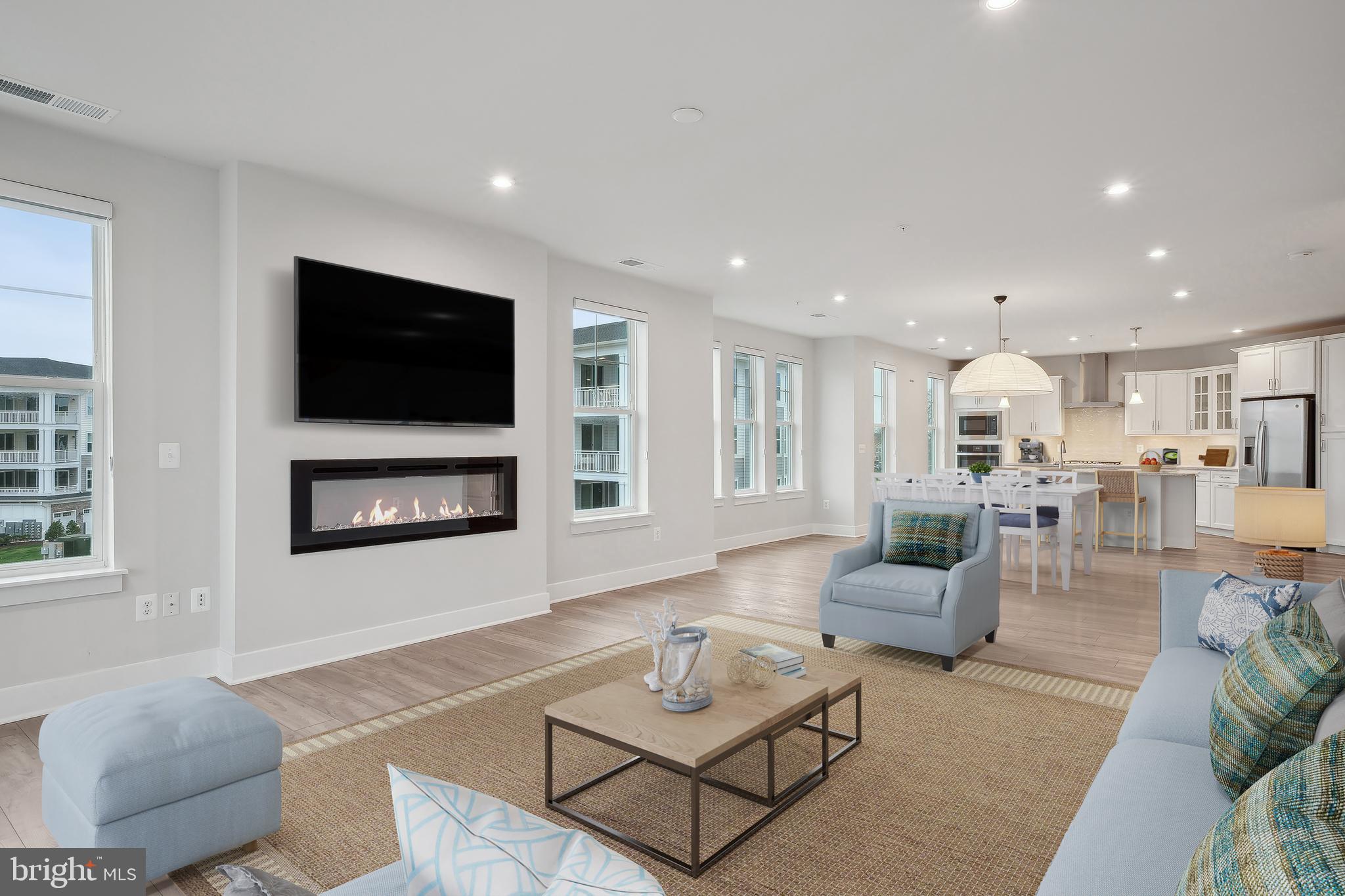 FOUR SEASONS AT KENT ISLAND - Residential