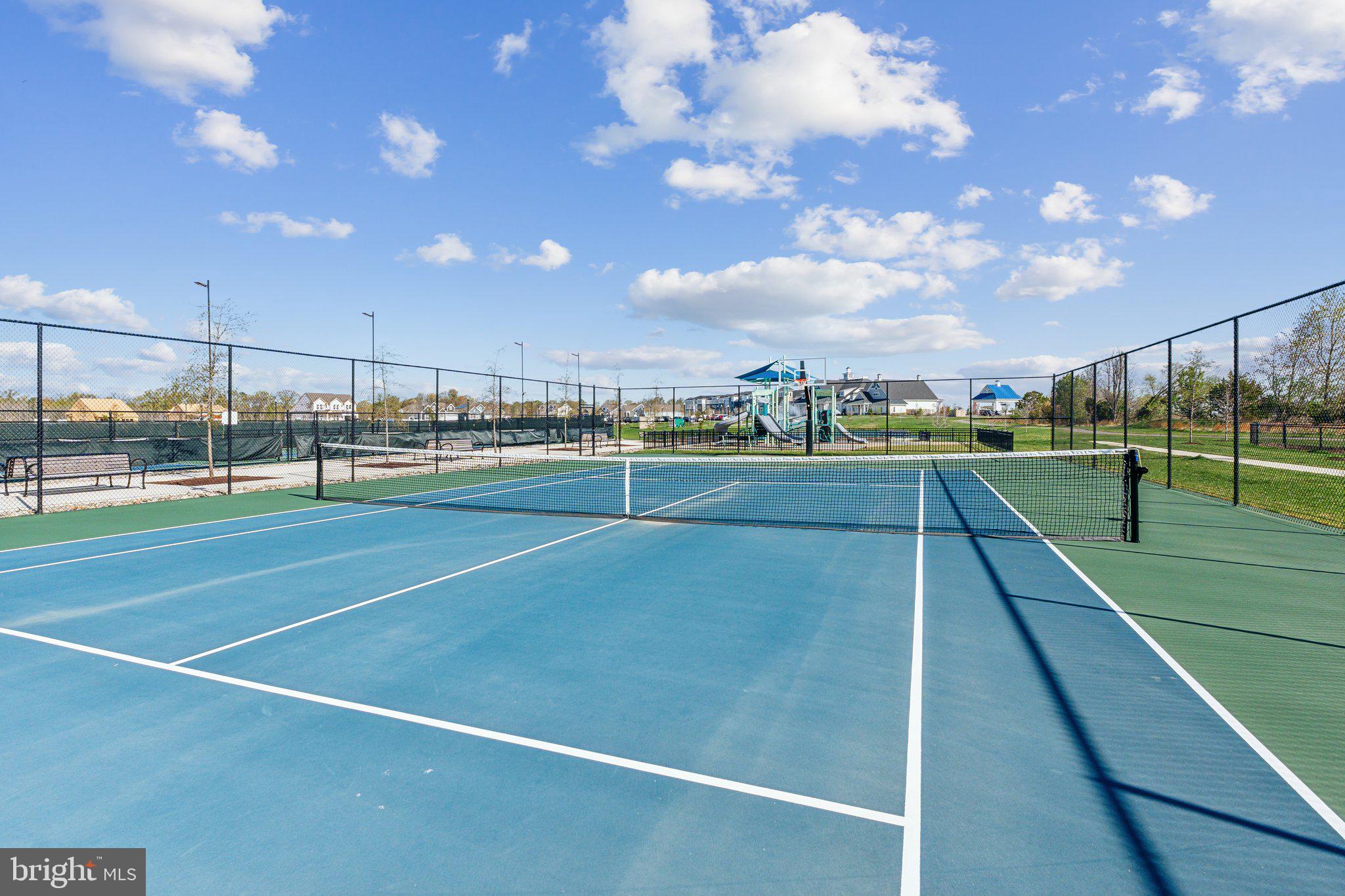 FOUR SEASONS AT KENT ISLAND - Residential