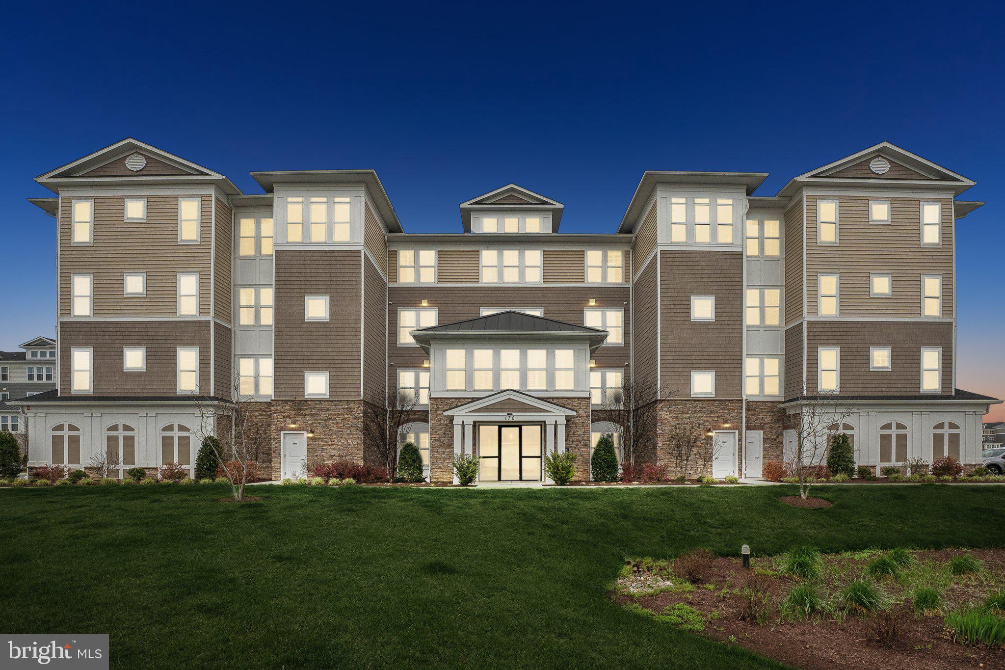 FOUR SEASONS AT KENT ISLAND - Residential