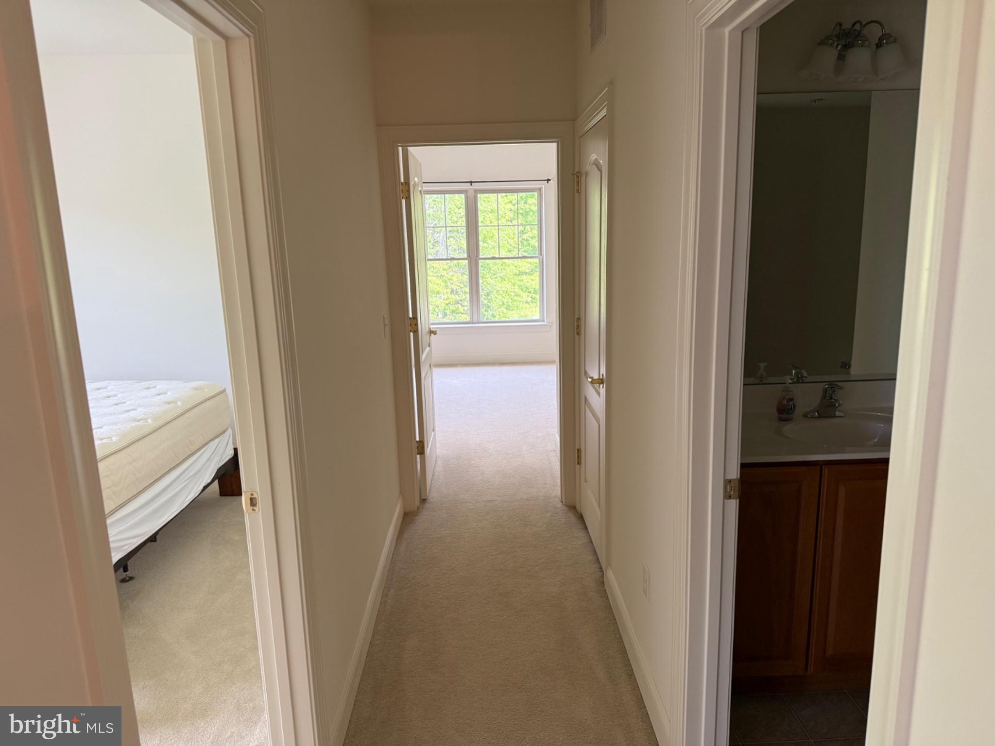 VILLAGE OF FOUNTAINVIEW - Residential