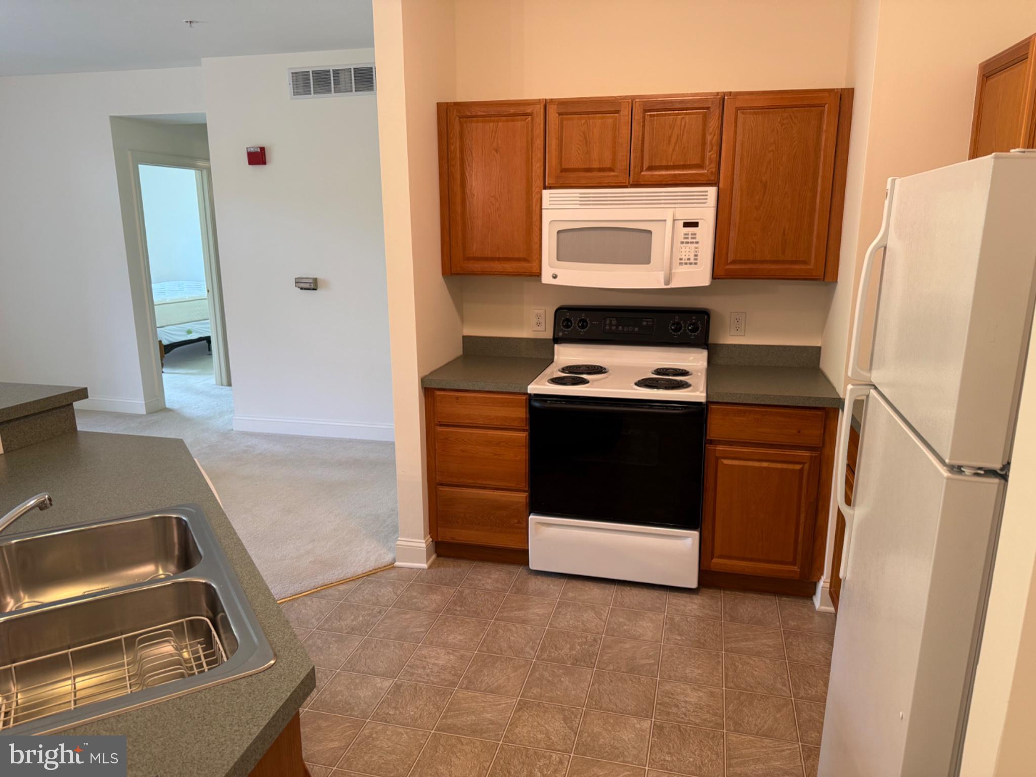 VILLAGE OF FOUNTAINVIEW - Residential