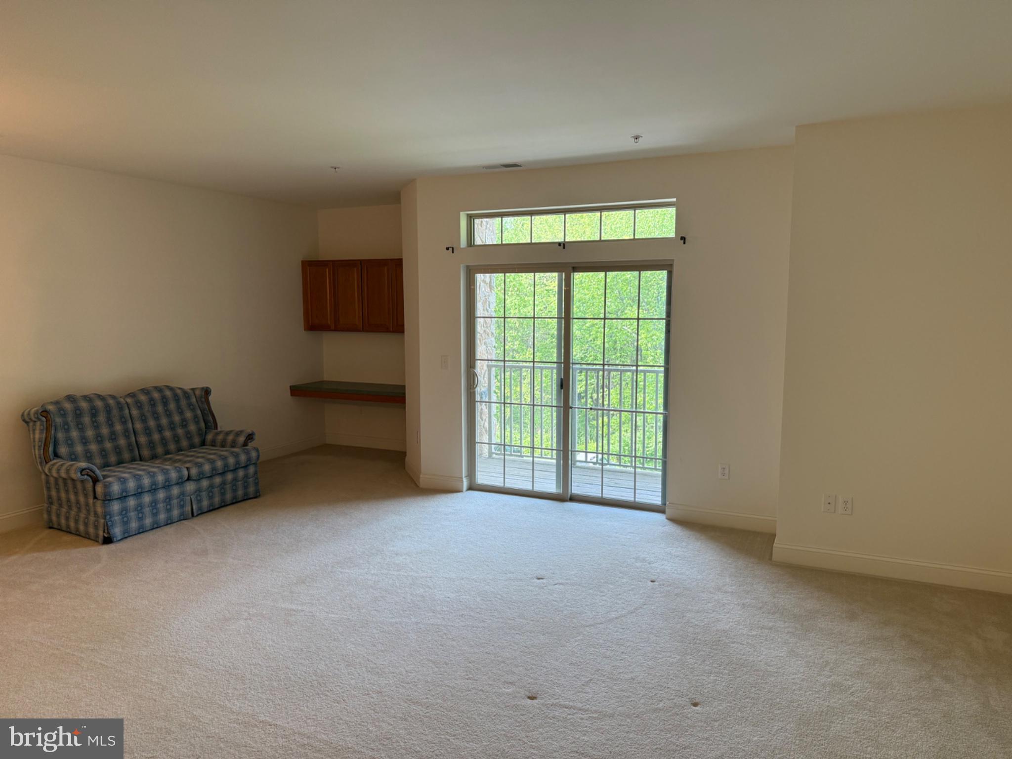 VILLAGE OF FOUNTAINVIEW - Residential