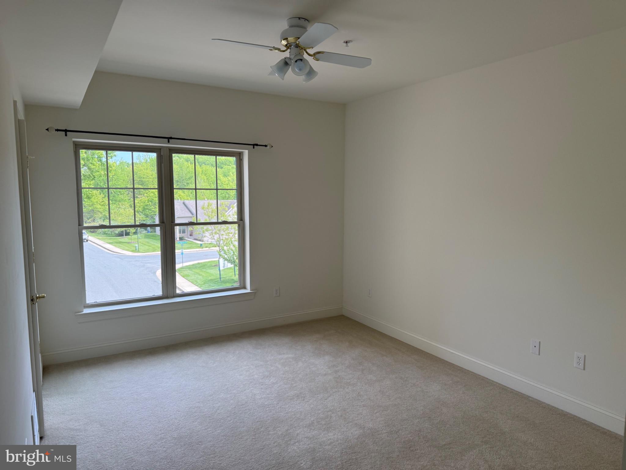VILLAGE OF FOUNTAINVIEW - Residential