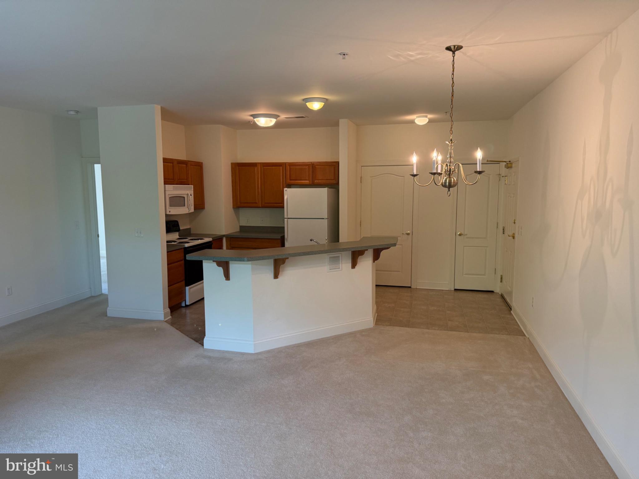 VILLAGE OF FOUNTAINVIEW - Residential