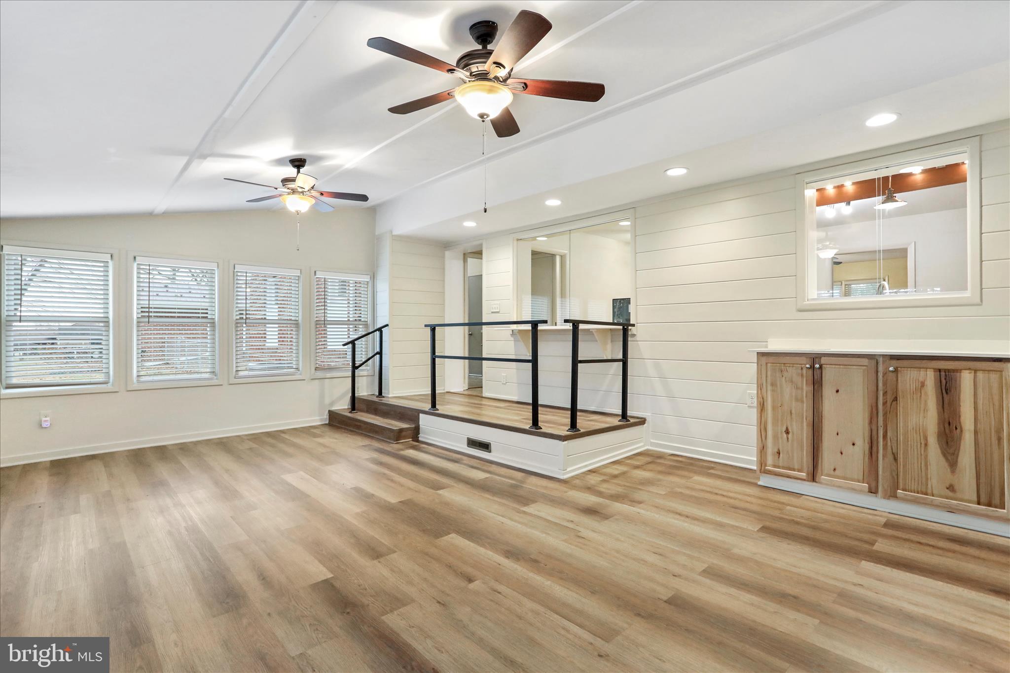 NORTH END - Residential