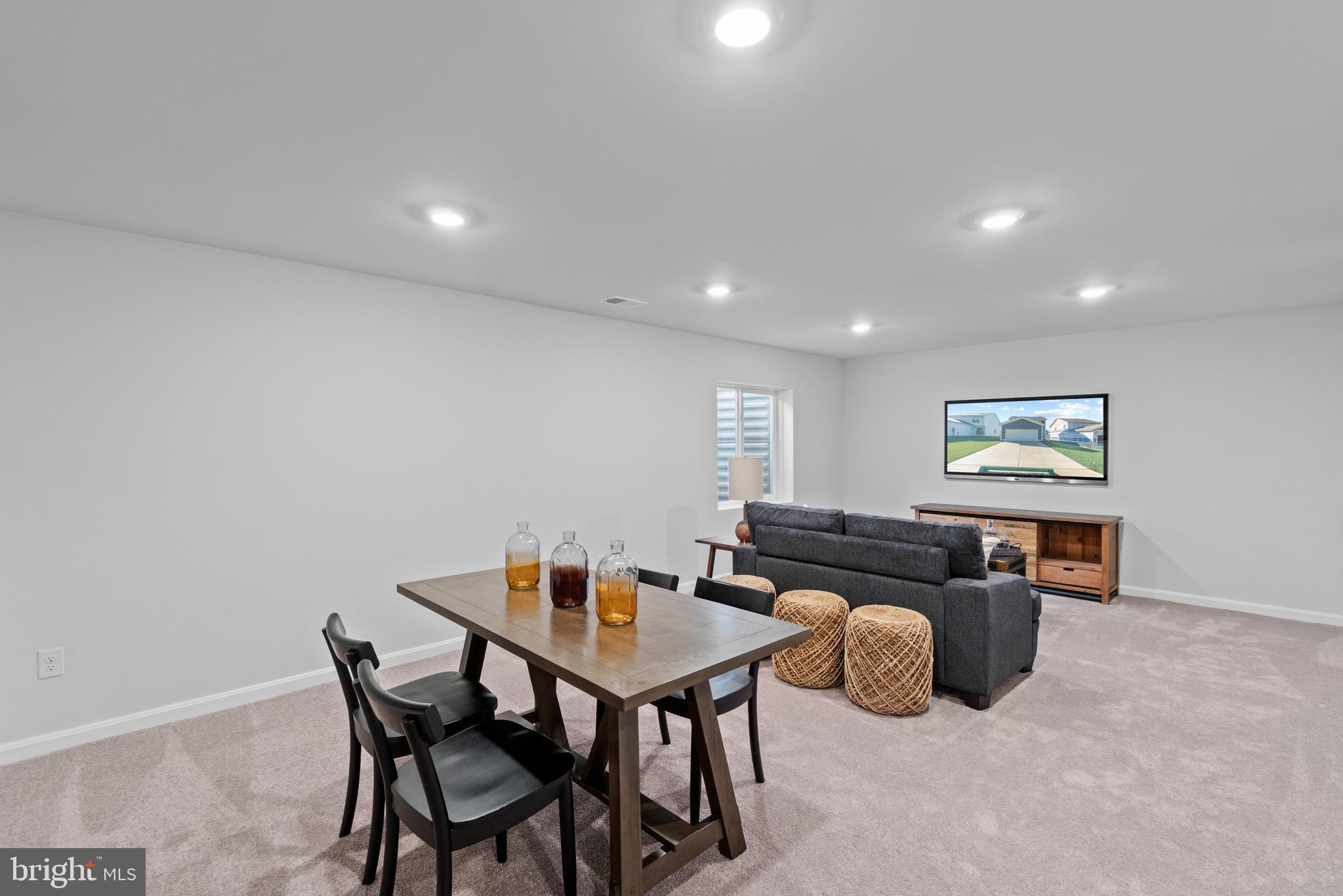 LADYSMITH VILLAGE - Residential