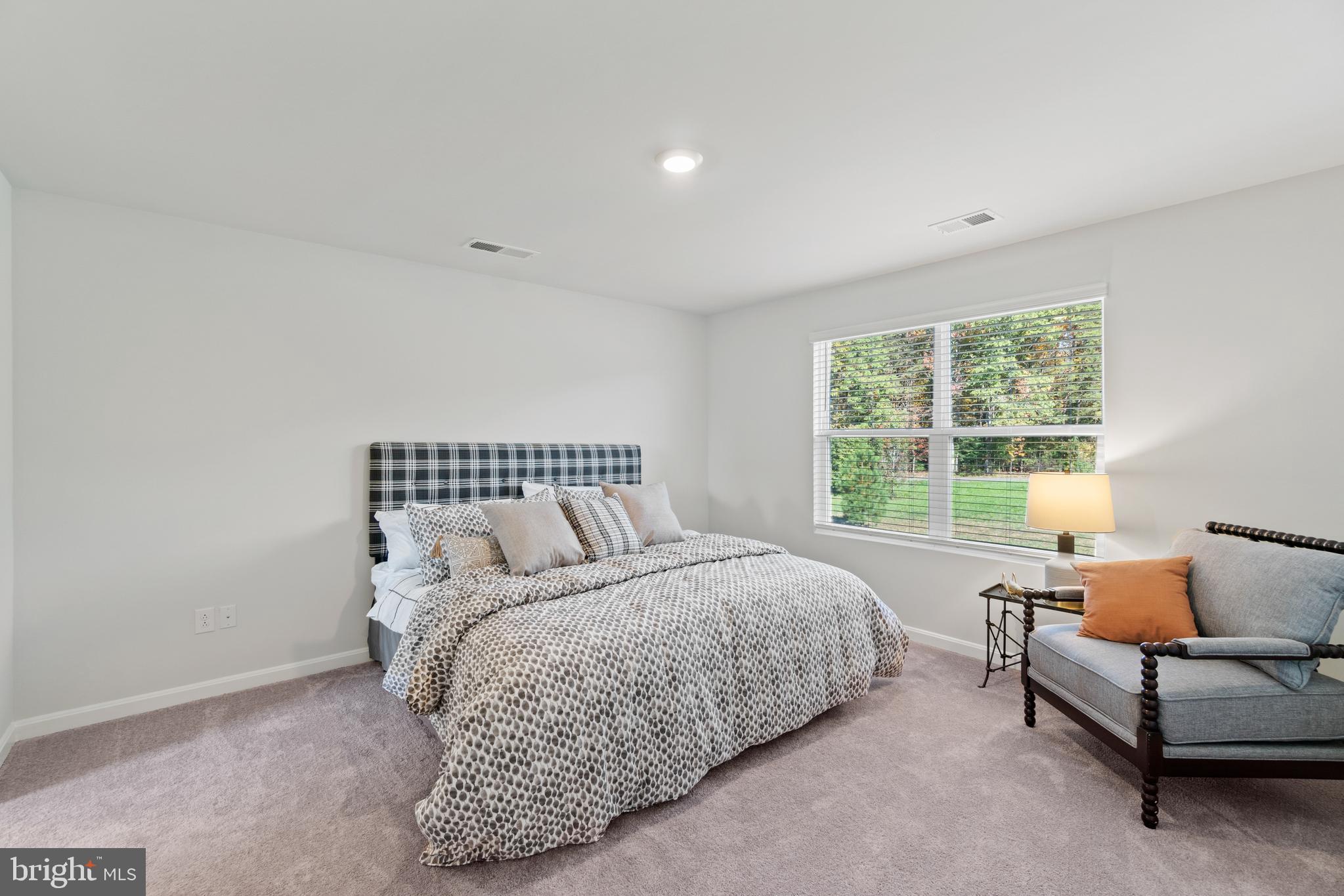 LADYSMITH VILLAGE - Residential