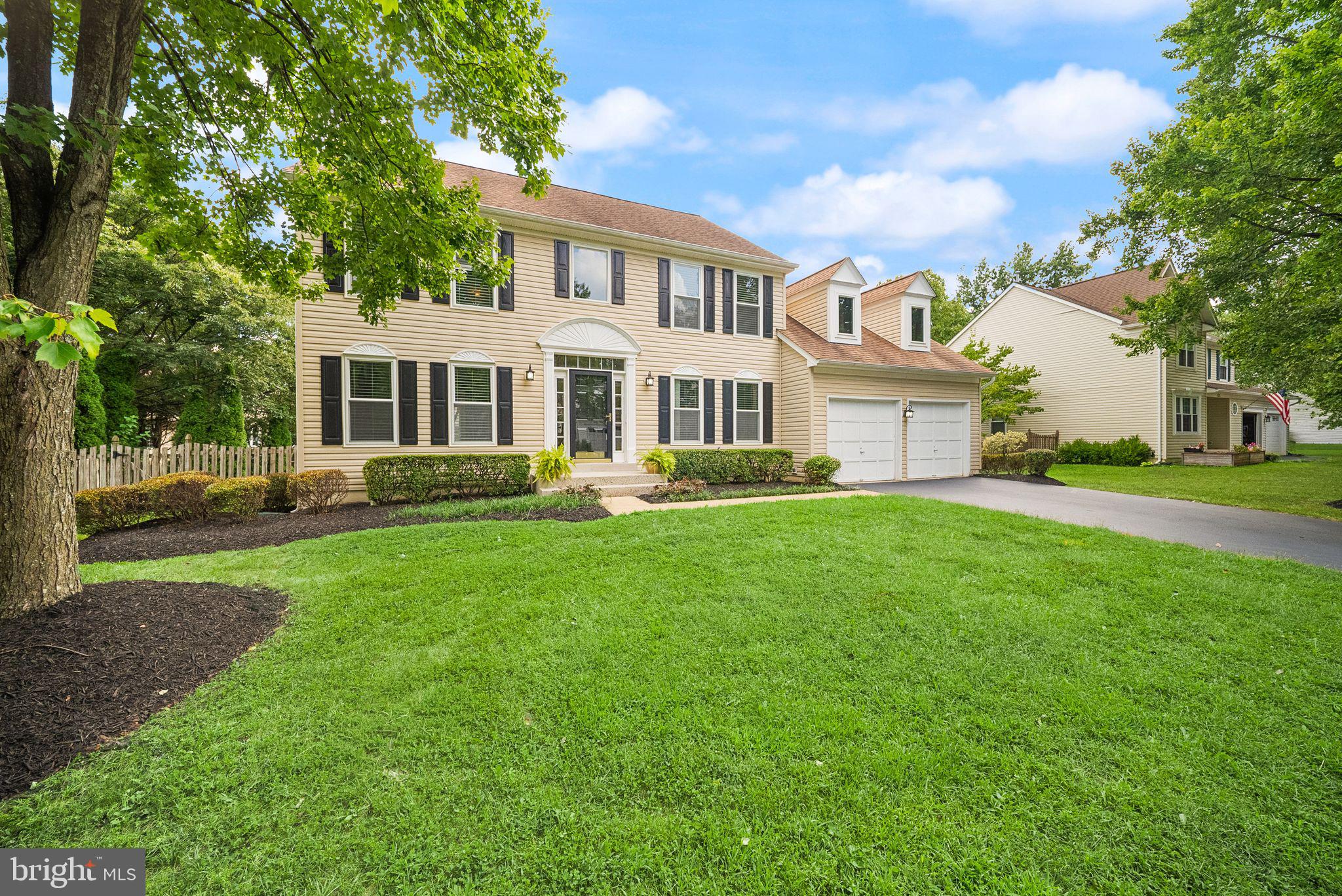 315 OAKCREST MANOR DRIVE NE