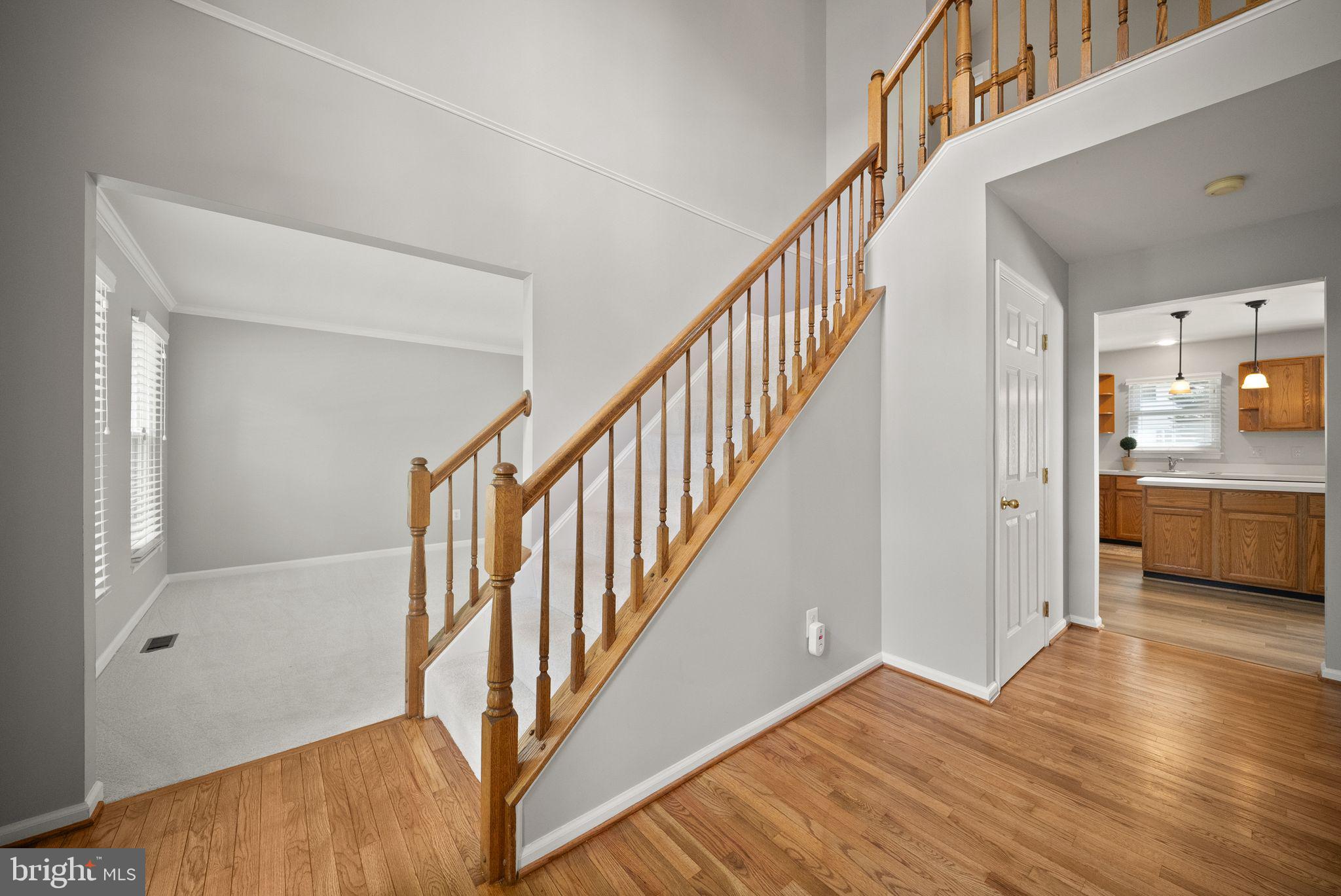 315 OAKCREST MANOR DRIVE NE