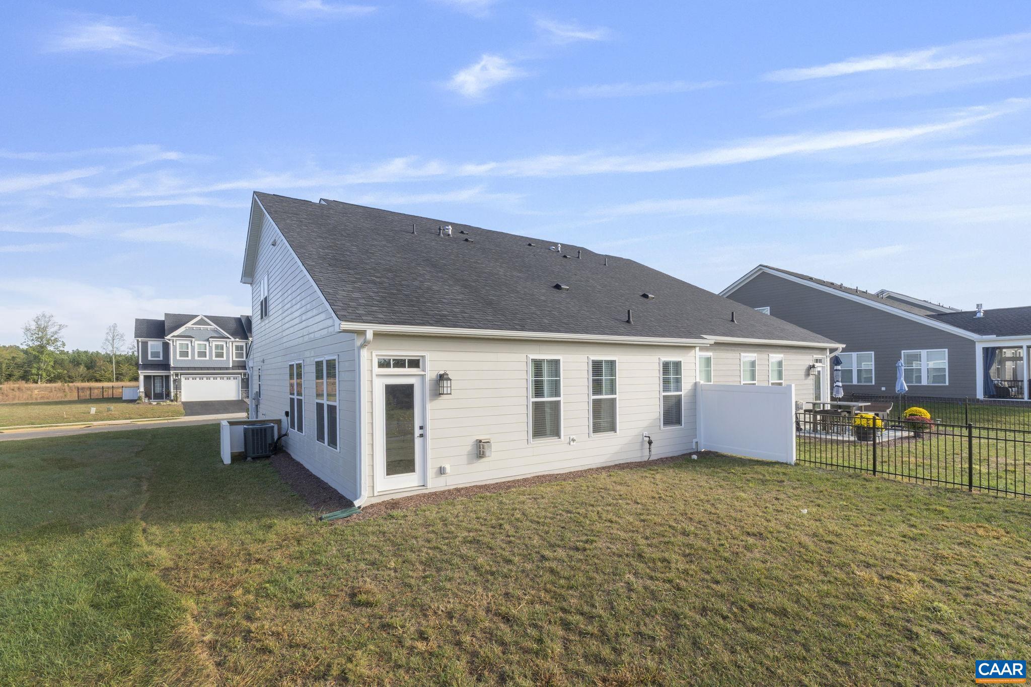 SPRING CREEK - Residential