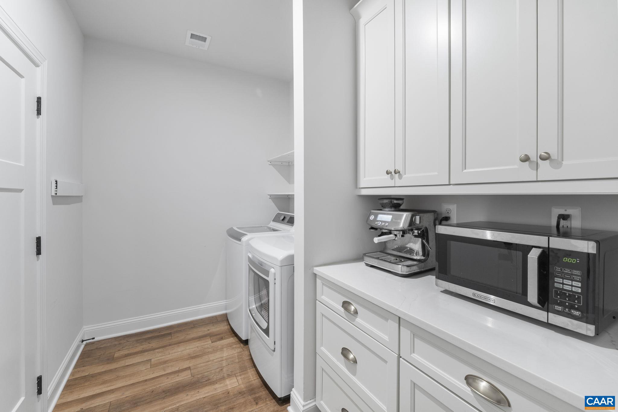 355 BAYBERRY LN