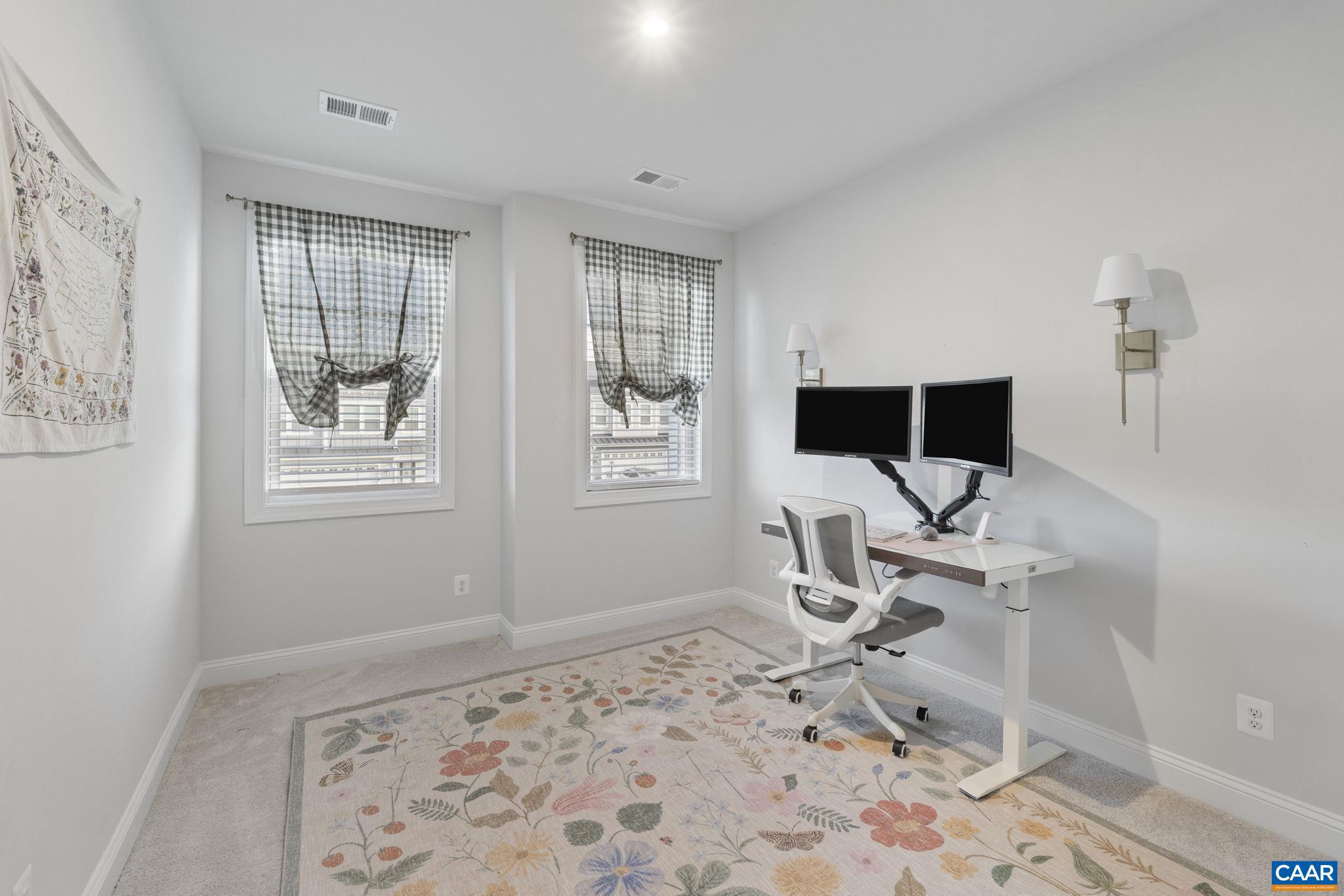 SPRING CREEK - Residential