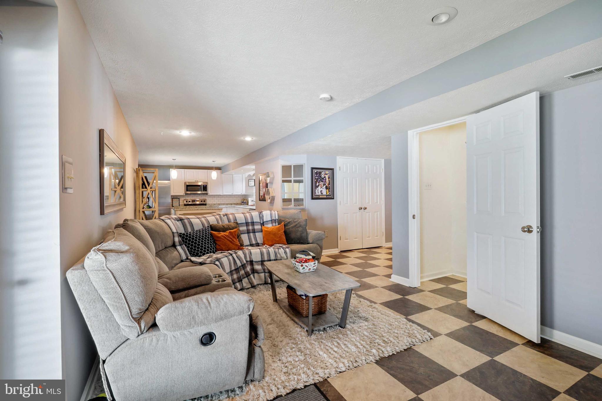 HARFORD TOWN - Residential