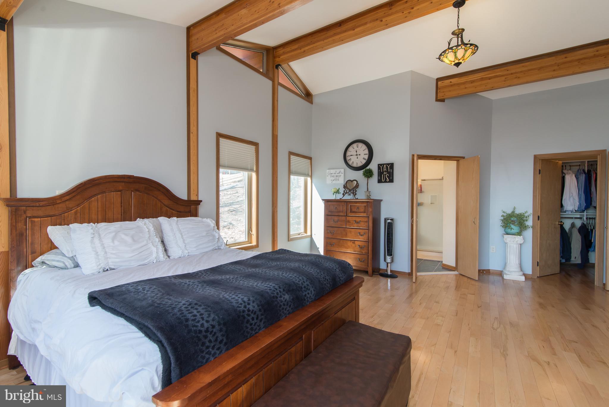 THE WOODS - Residential