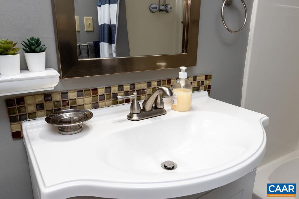 WINTERGREEN RESORT - Residential