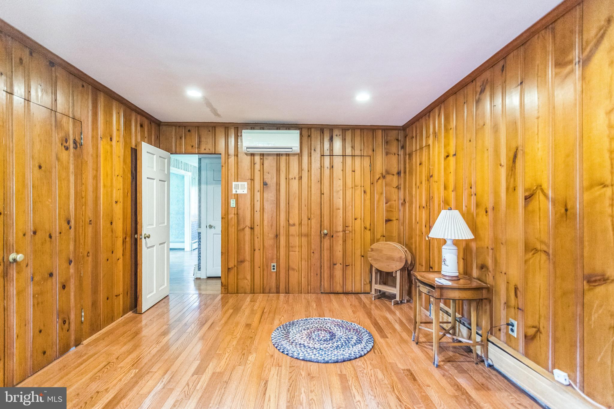 GWYNEDD KNOLL - Residential