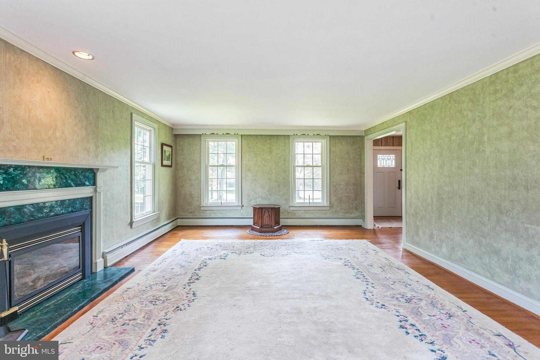 GWYNEDD KNOLL - Residential
