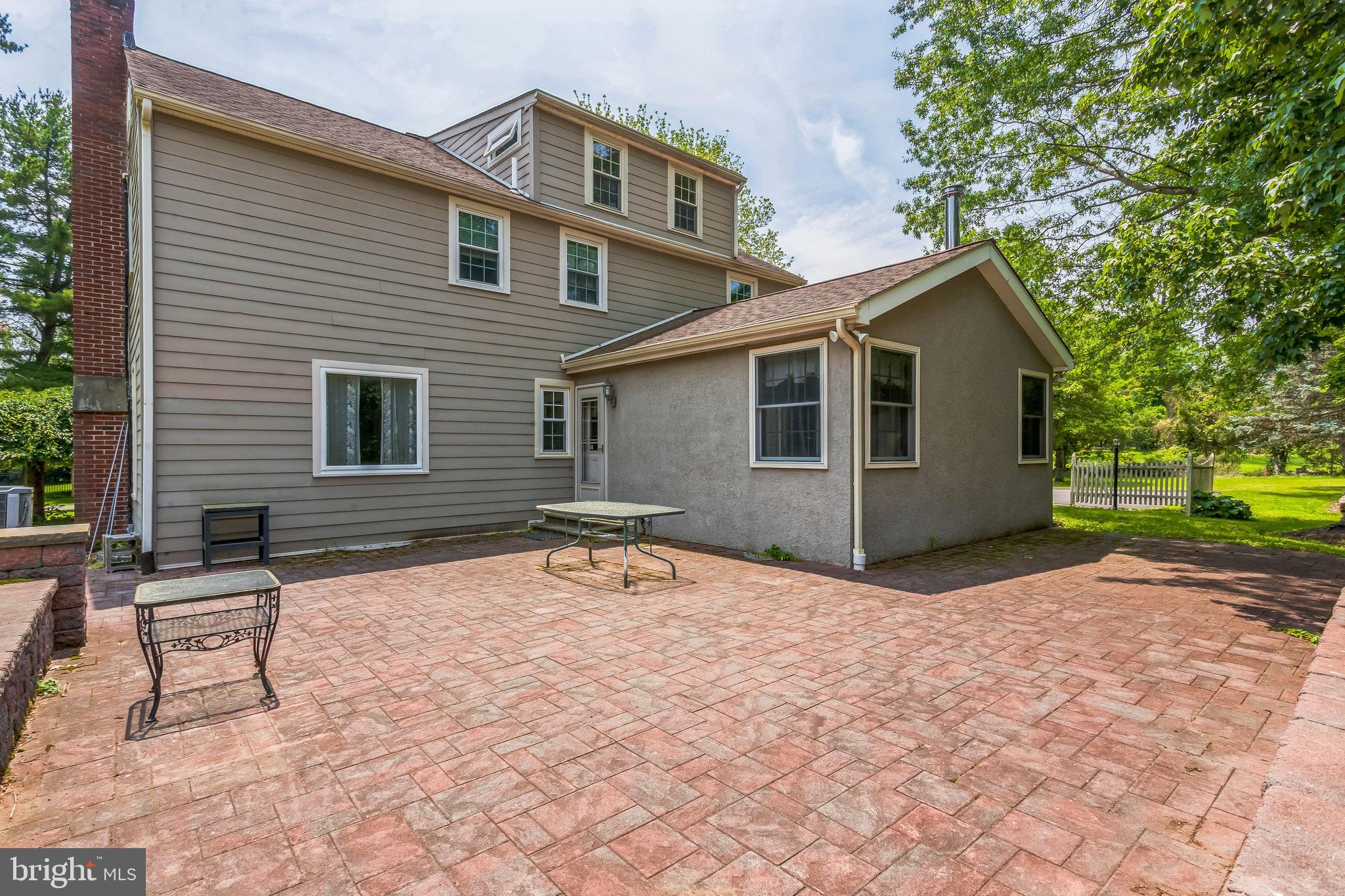 GWYNEDD KNOLL - Residential