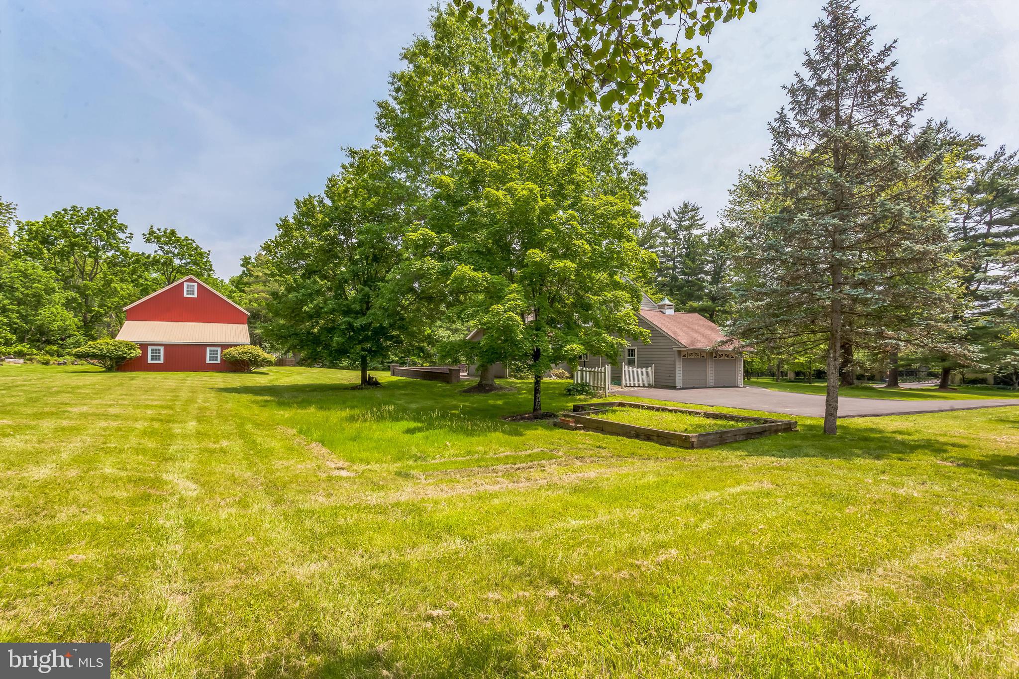 GWYNEDD KNOLL - Residential