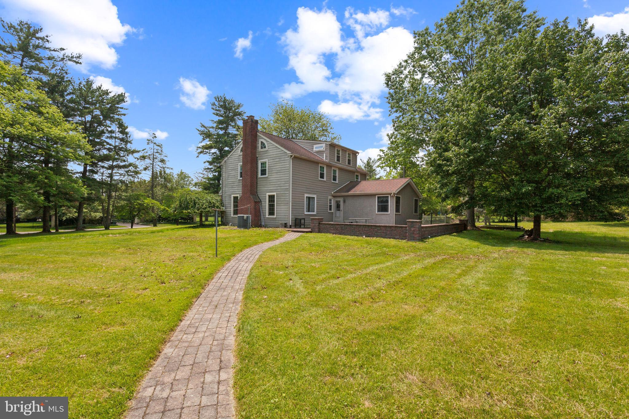 GWYNEDD KNOLL - Residential