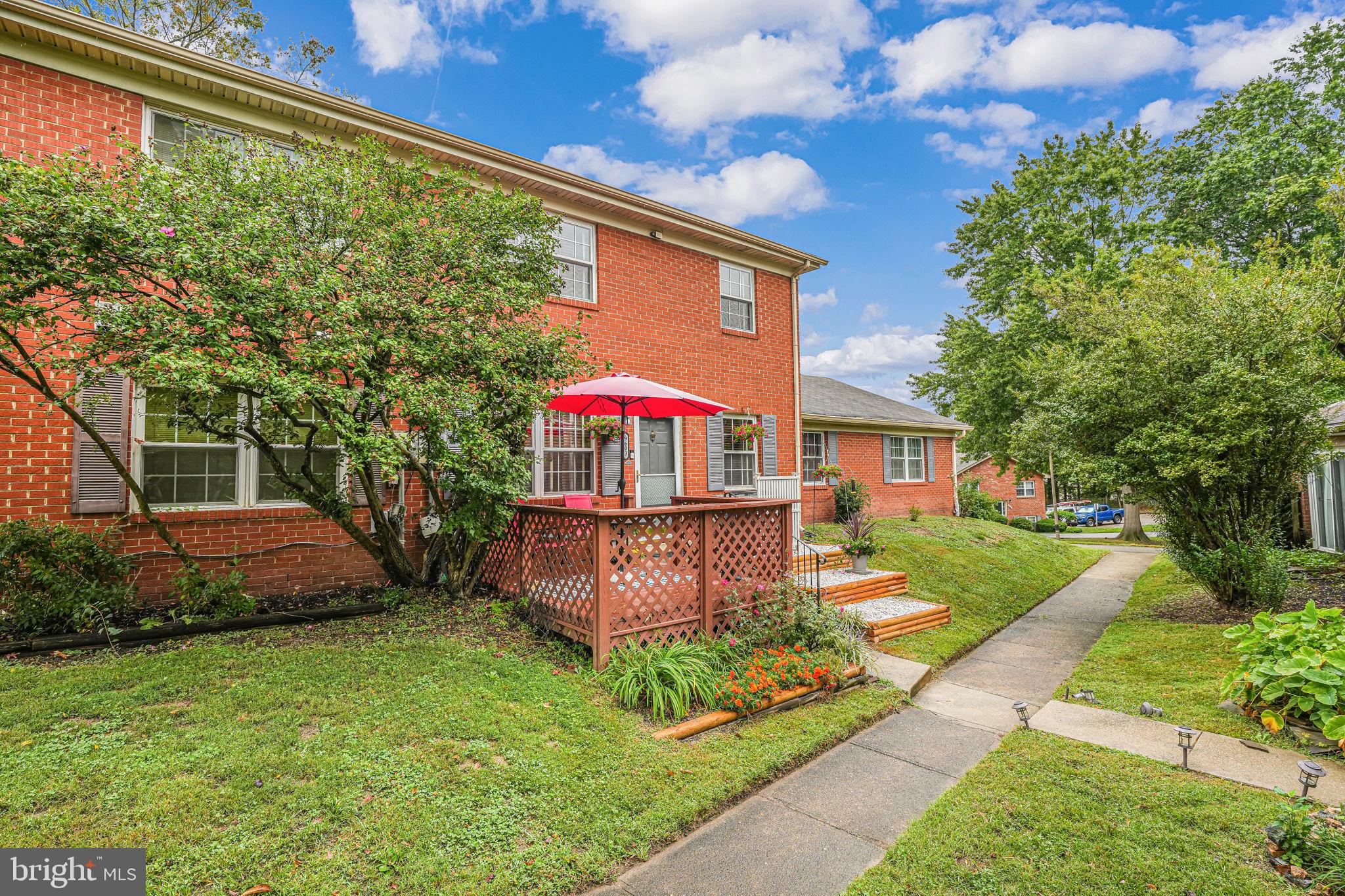 TERRACE TOWNE HOMES OF GUNSTON - Residential