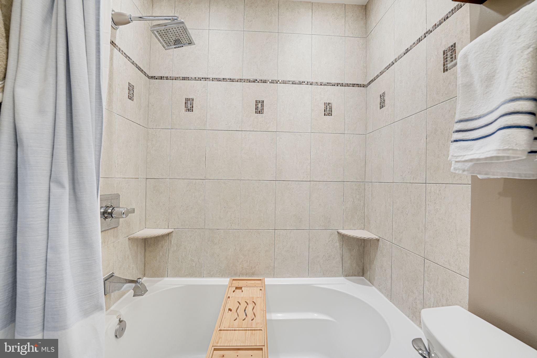 TERRACE TOWNE HOMES OF GUNSTON - Residential